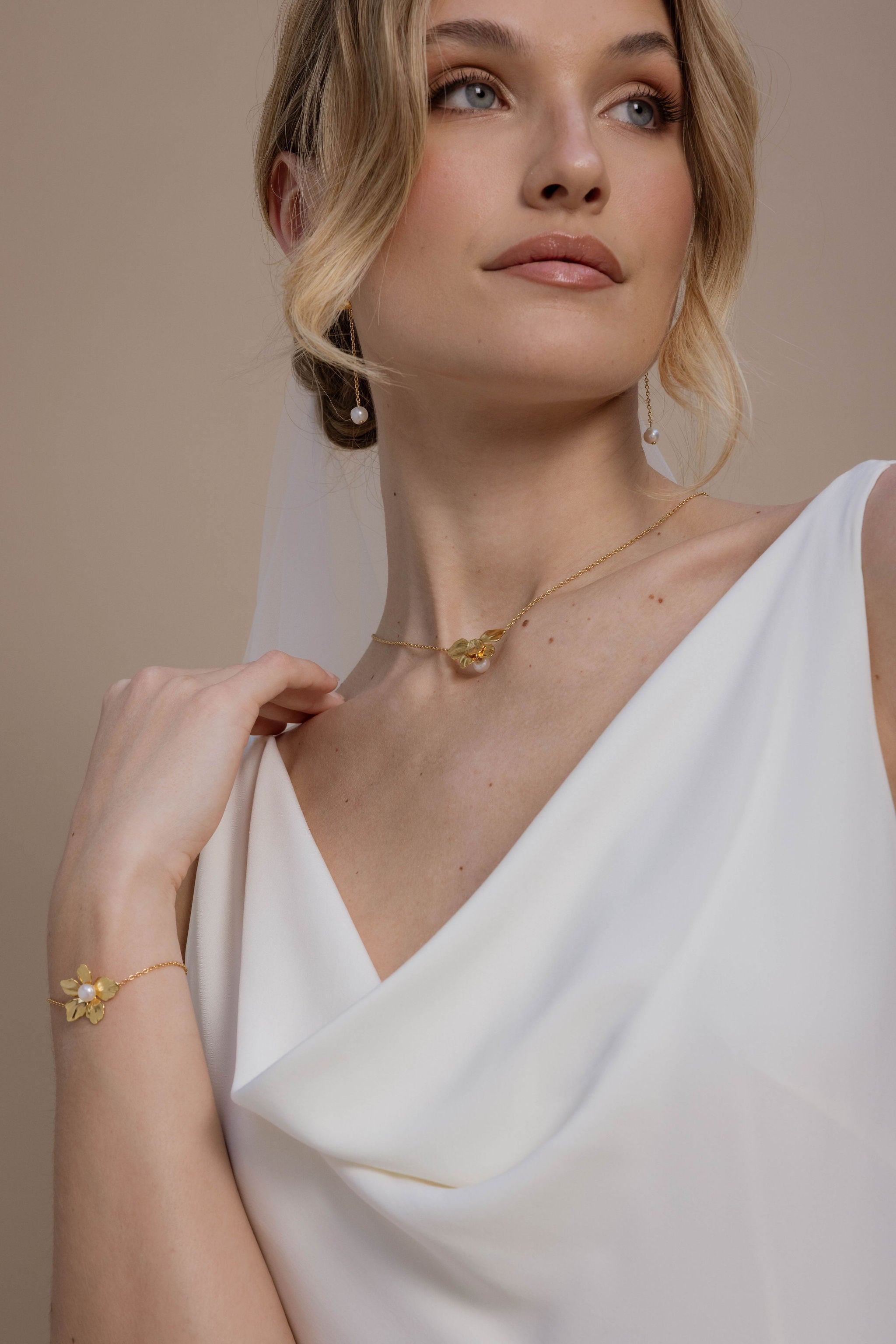 Roma – Bracelet délicat floral avec perles naturelles