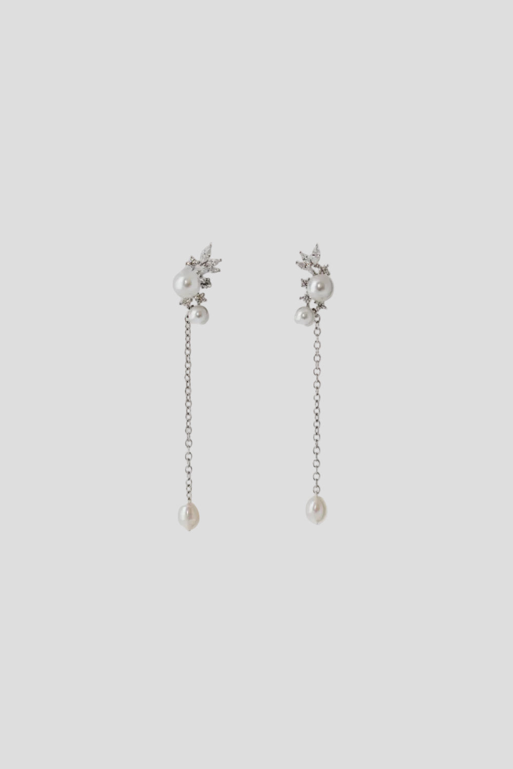 boucle d'oreilles long avec perle pour une mariee