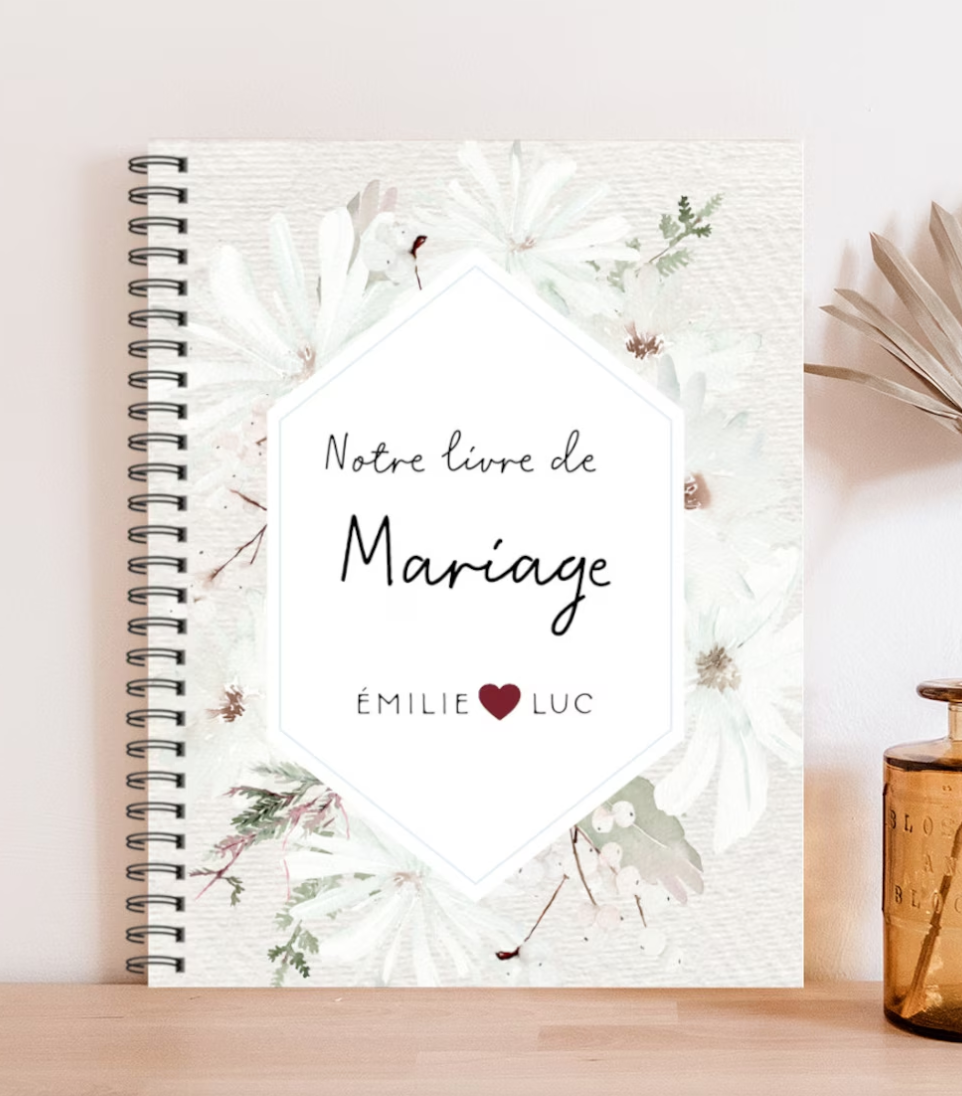 Cahier pour aider à préparer son mariage avec une personnalisation de nom