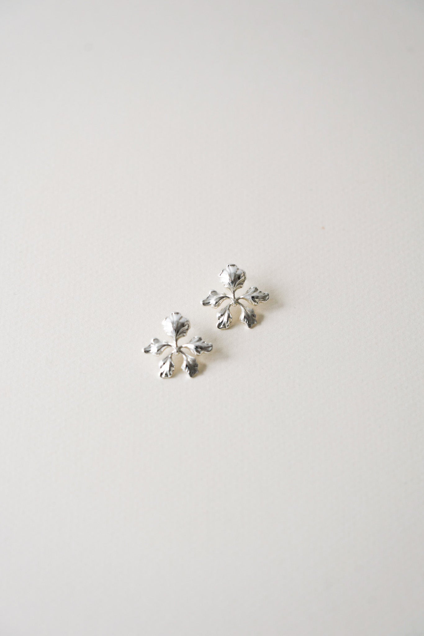 Firenze - Short floral earrings