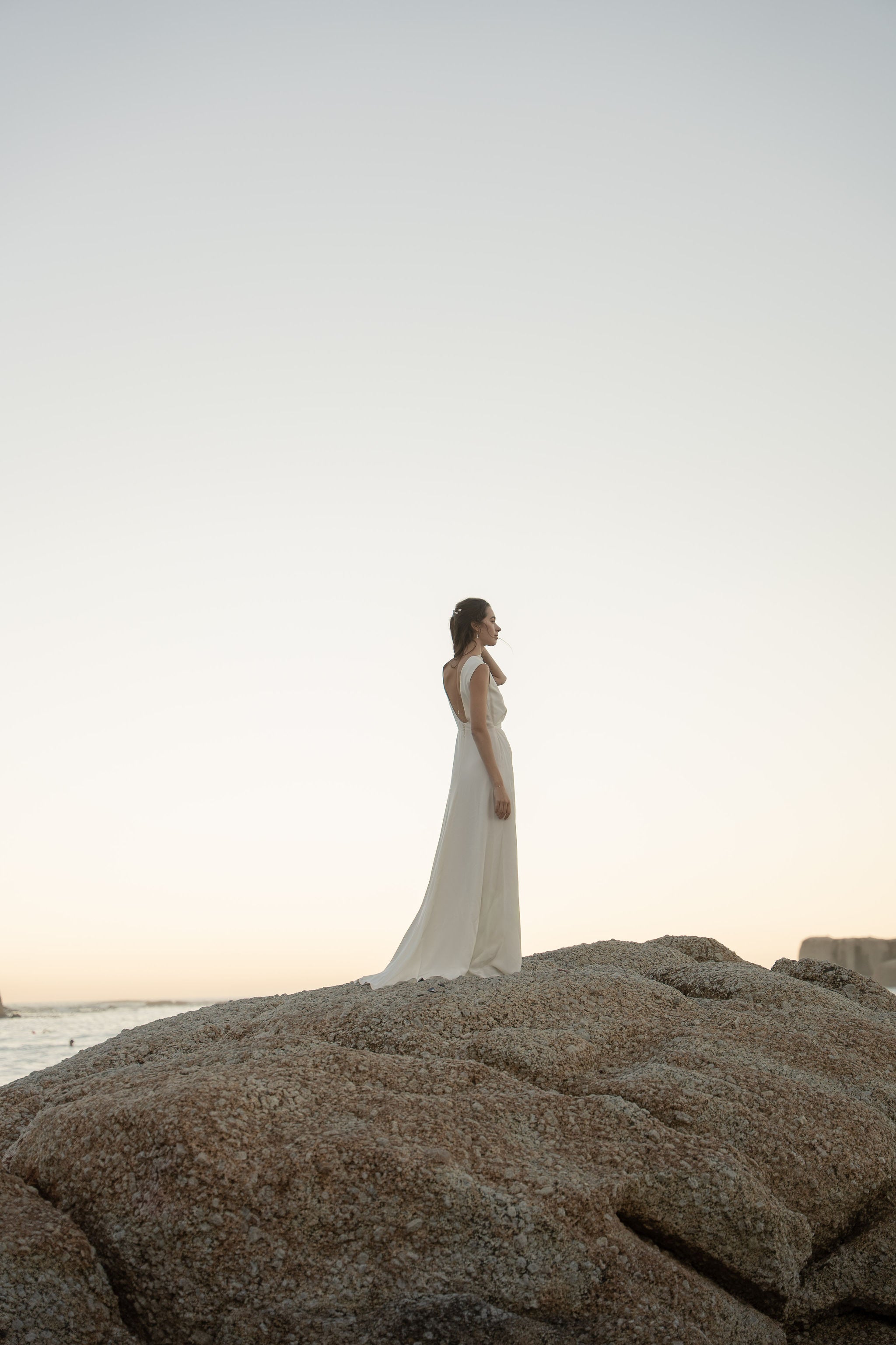 bijou mariée ajustable dos nu raffiné et discret