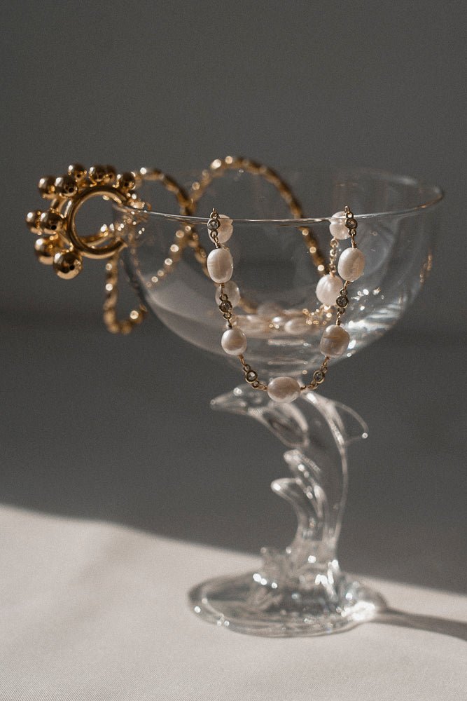 Andrea Créoles - boucles d'oreilles billes dorées - Boucles d'oreilles courtes - Atelier Lilac