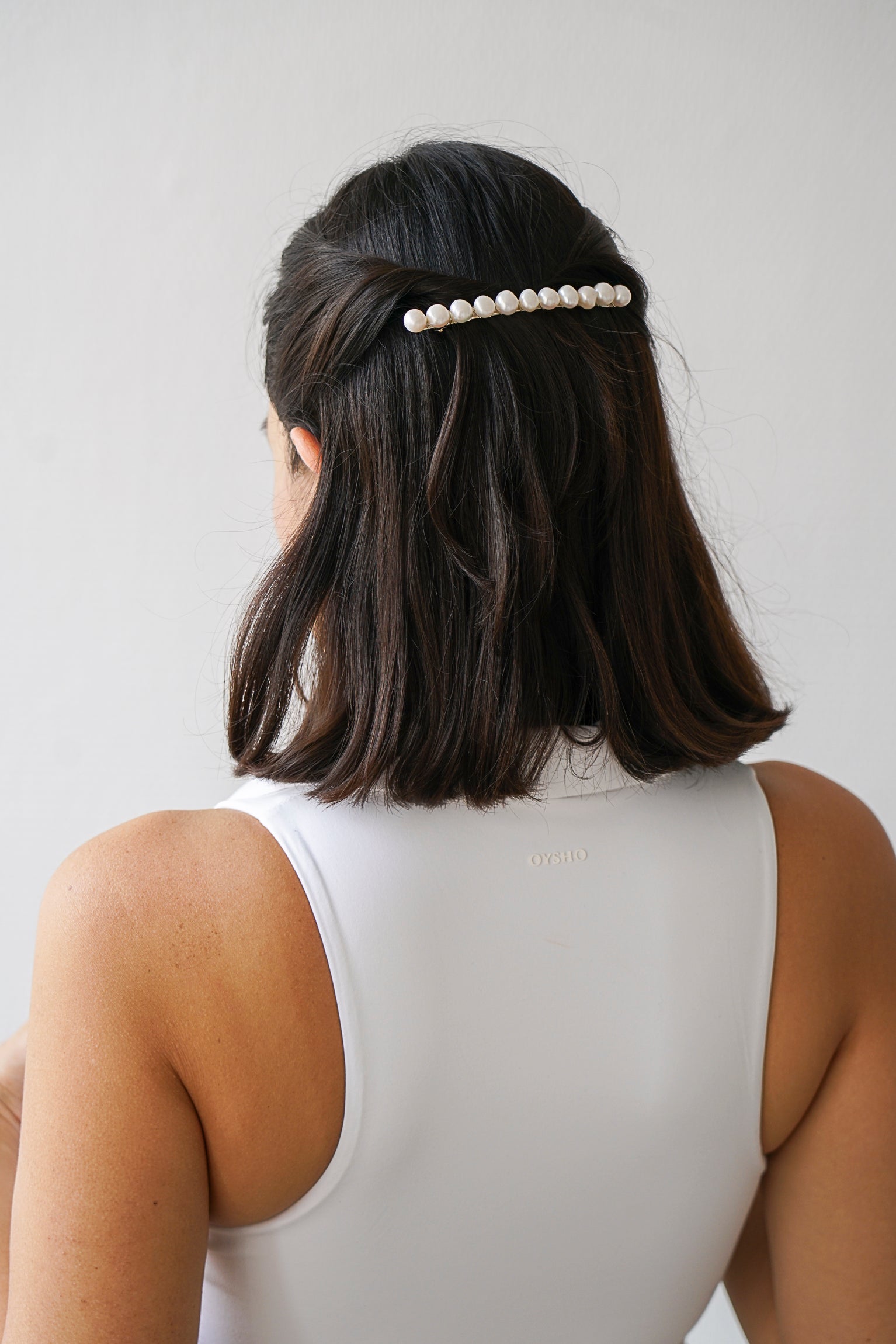 Irregular round bead barrette