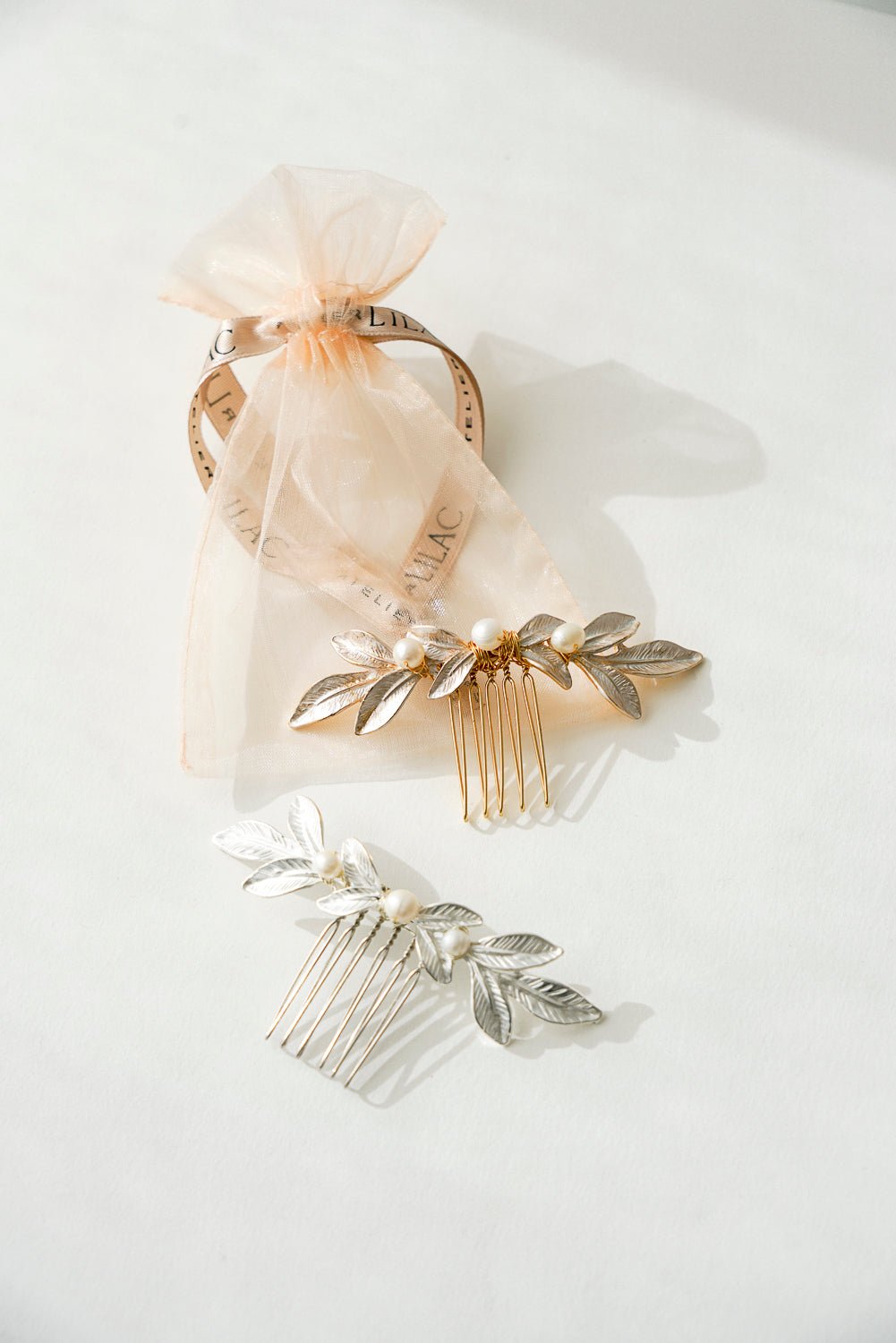 Compréhensive - Peigne fleuri perles d'eau douce - Petit peigne - Atelier Lilac