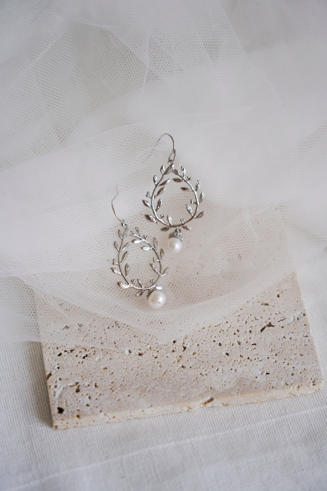 Émouvante - Boucles d'oreilles fleuries - Boucles d'oreilles longues - Atelier Lilac