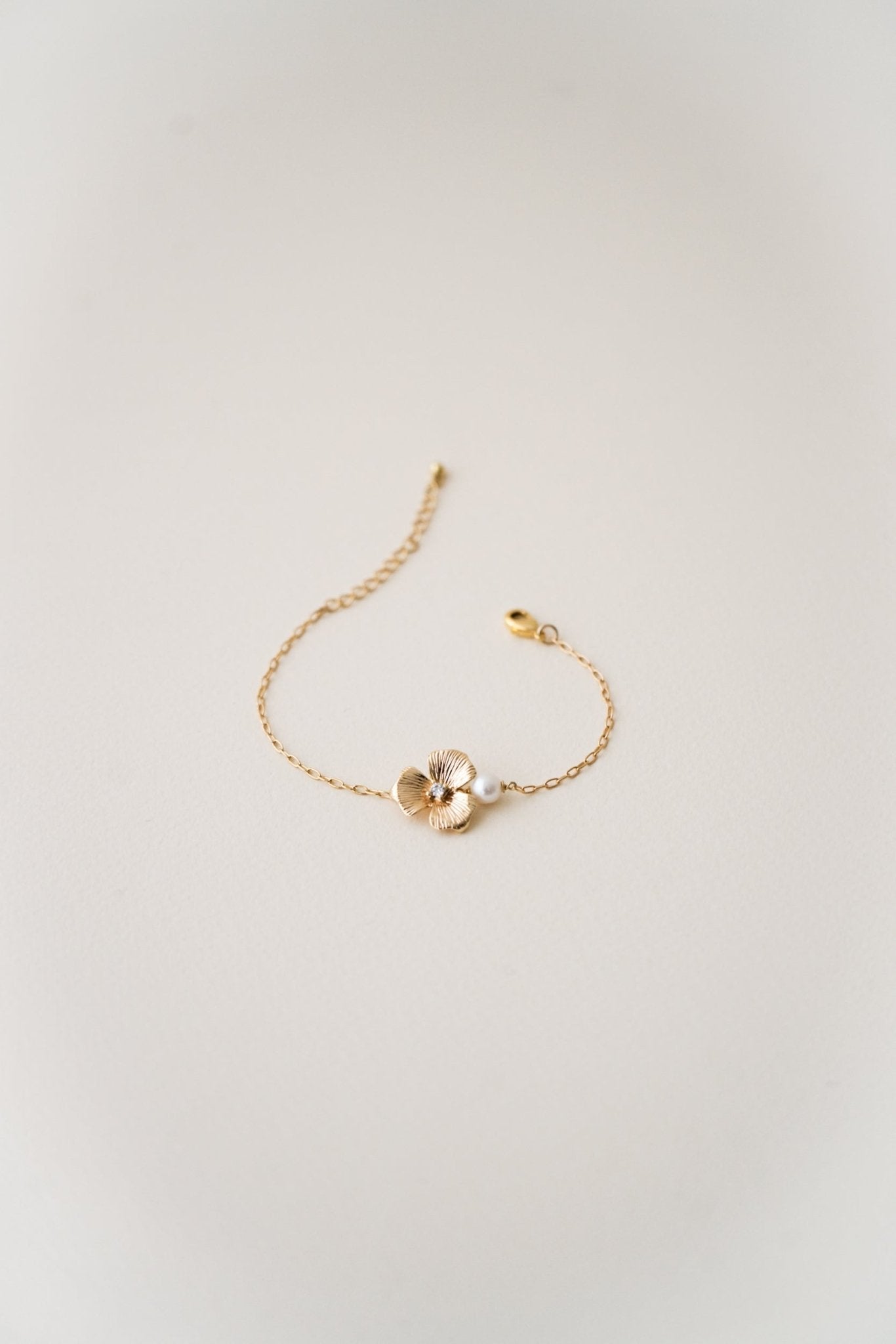 Florissante - Bracelet fleur dorée - Bracelet - Atelier Lilac
