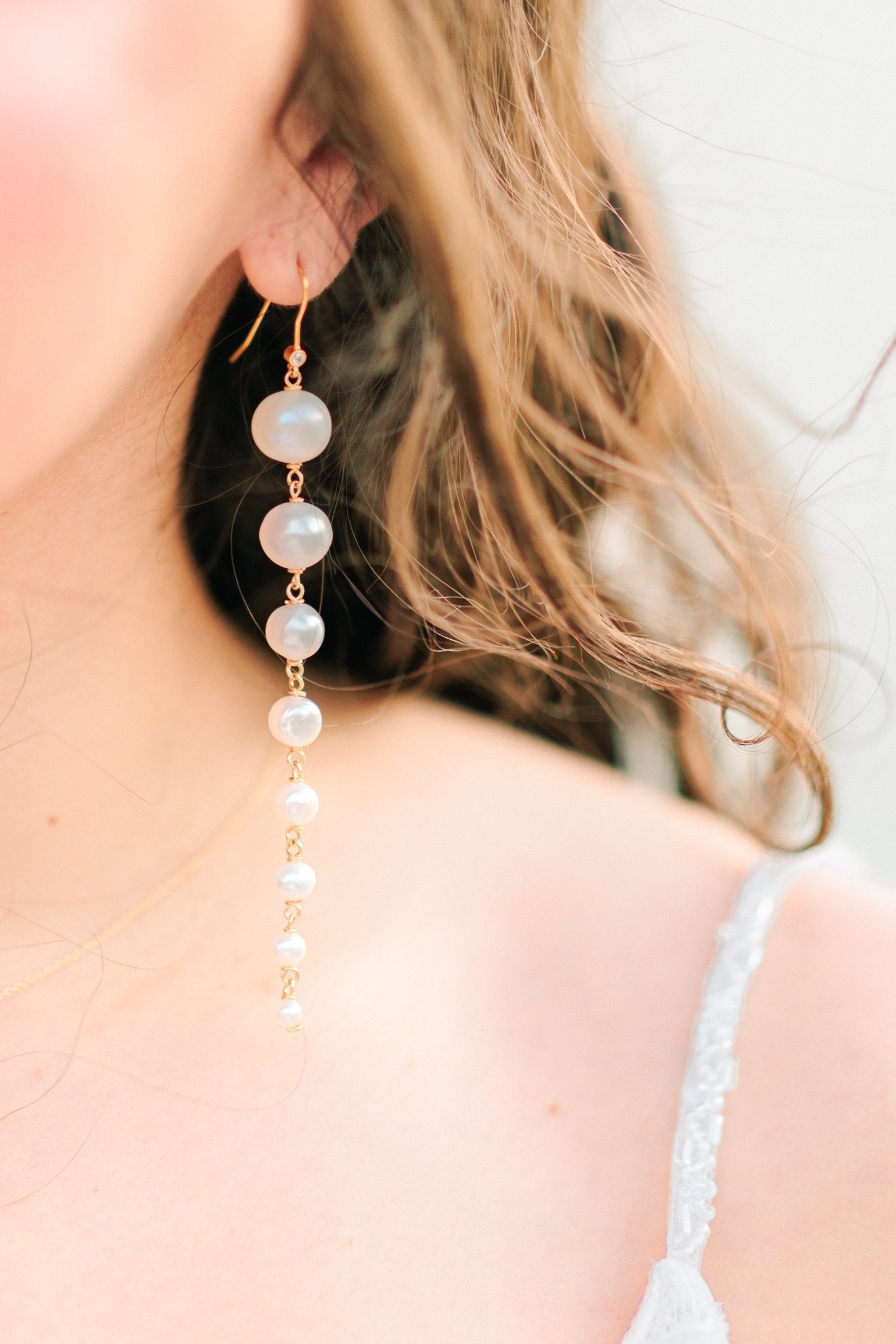 Hibiscus - Boucles d'oreilles Perles naturelles - Boucles d'oreilles longues - Atelier Lilac