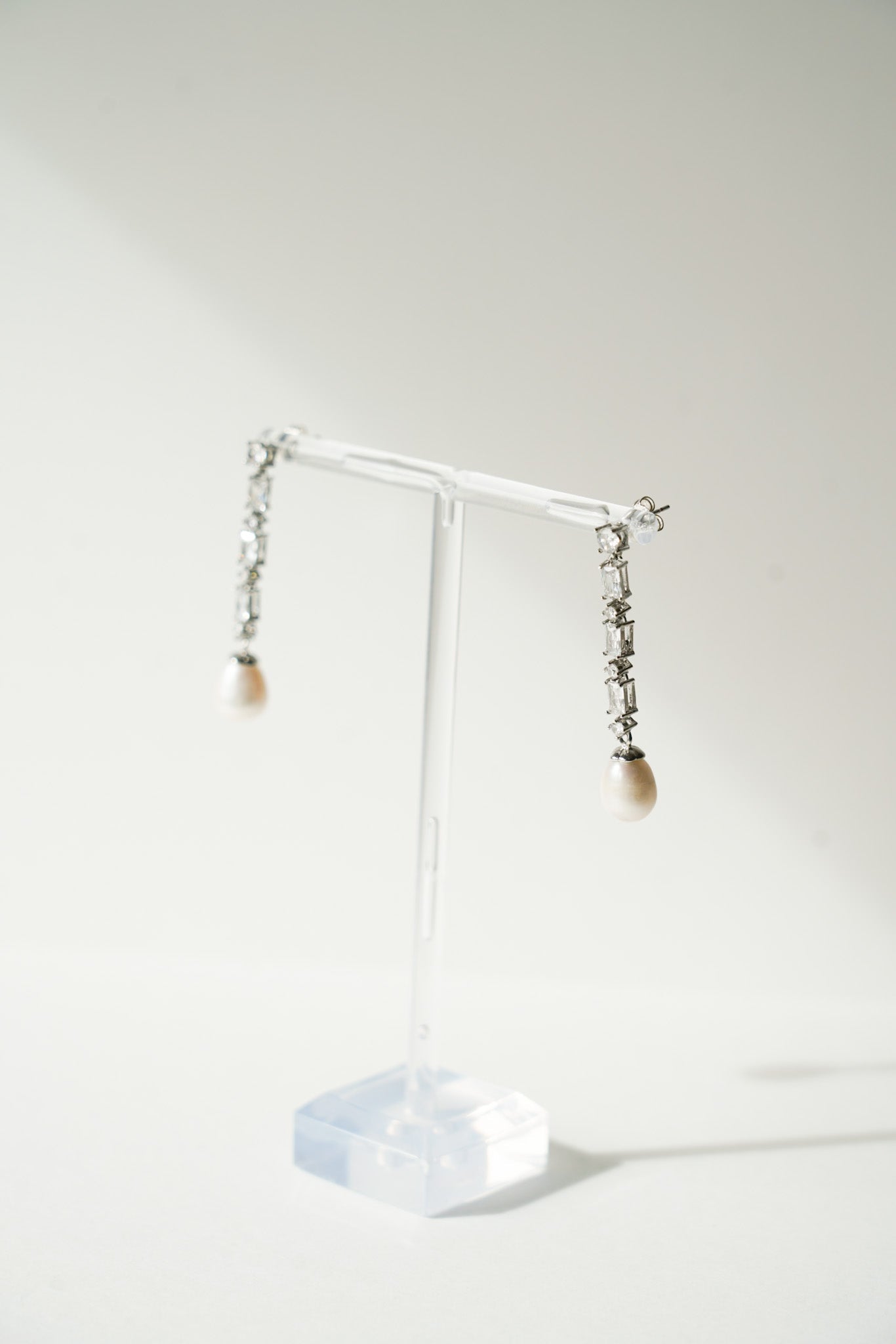 Lavande - Boucles d'oreilles zircons et perle - Boucles d'oreilles longues - Atelier Lilac