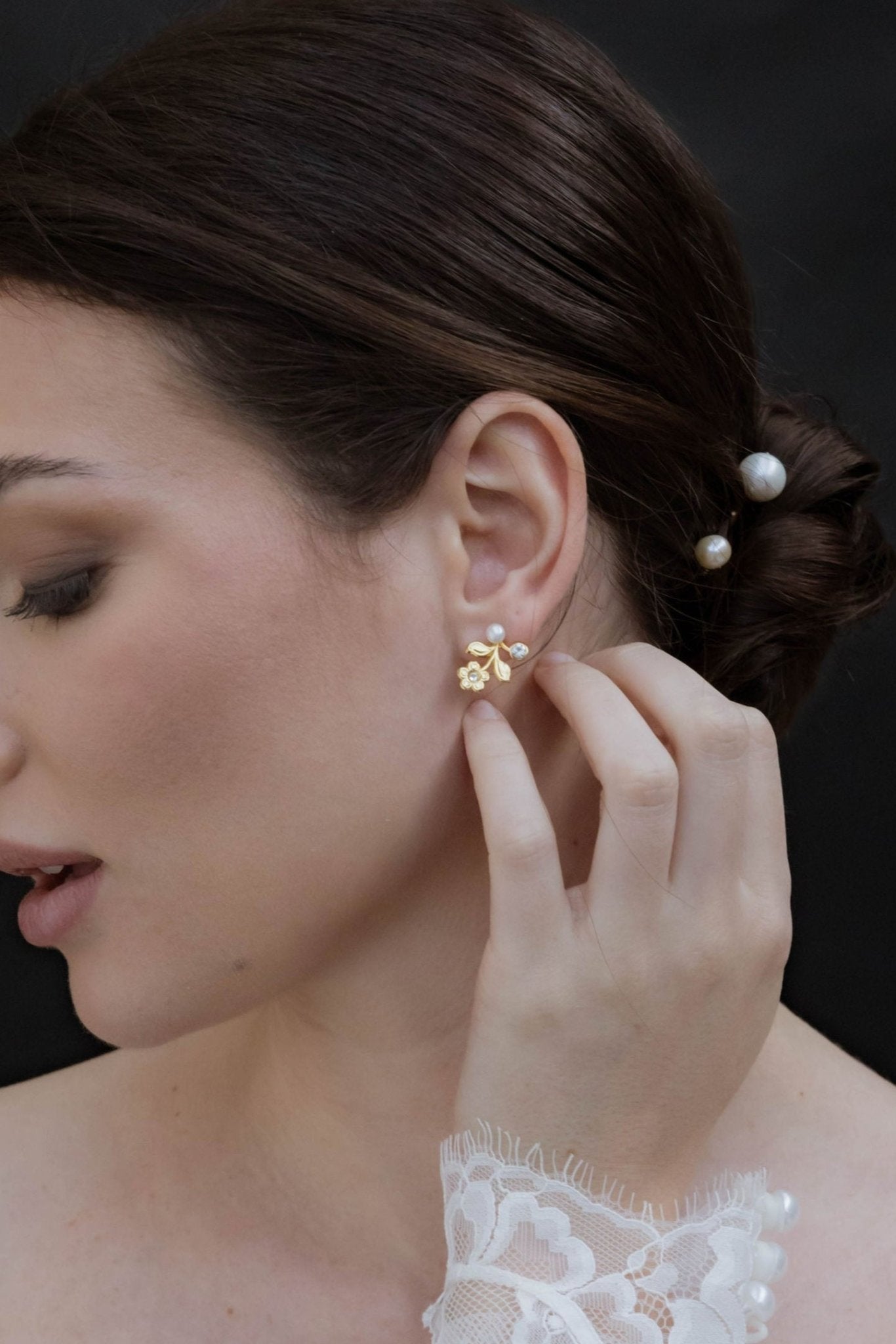 Petite Donatella - Boucles d'oreilles courtes florales de mariage - Boucles d'oreilles courtes - Atelier Lilac