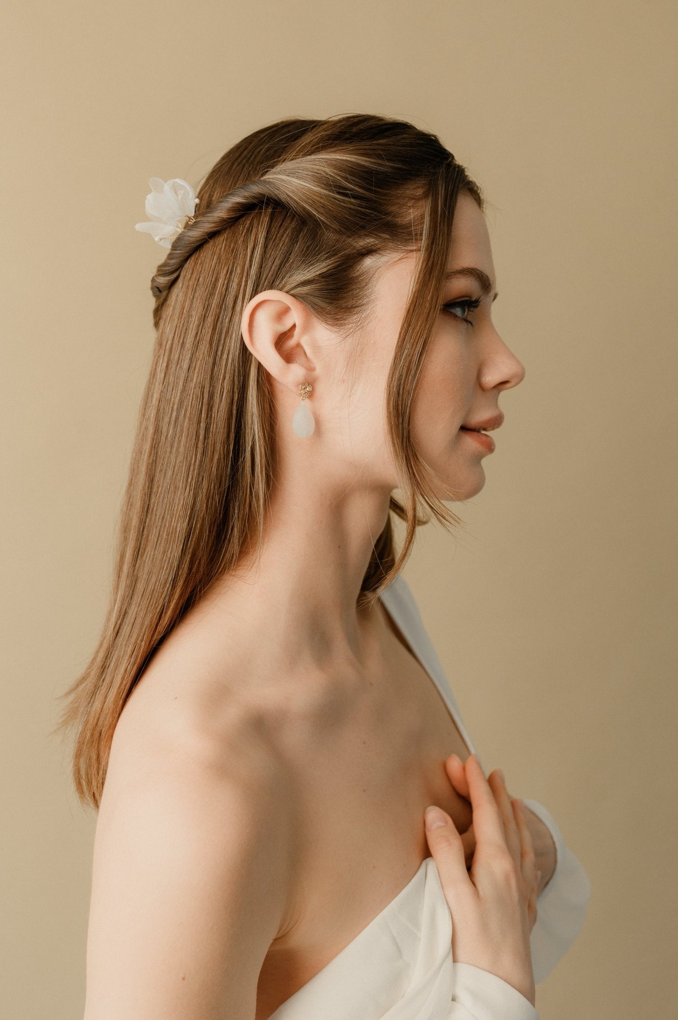 Rossignol - Boucles d'oreilles florales pierres naturelles - Boucles d'oreilles courtes - Atelier Lilac