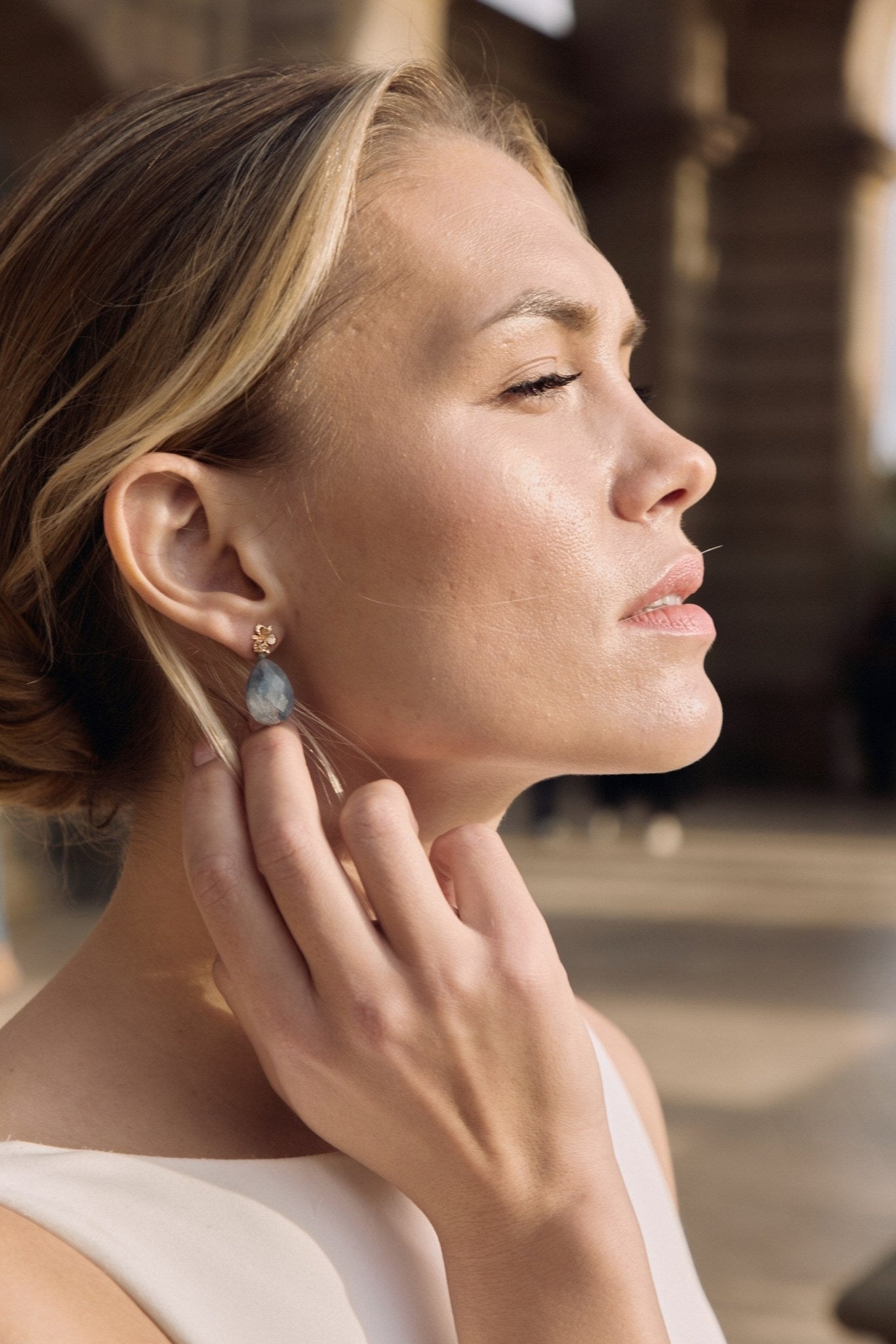 Rossignol - Boucles d'oreilles florales pierres naturelles - Boucles d'oreilles courtes - Atelier Lilac