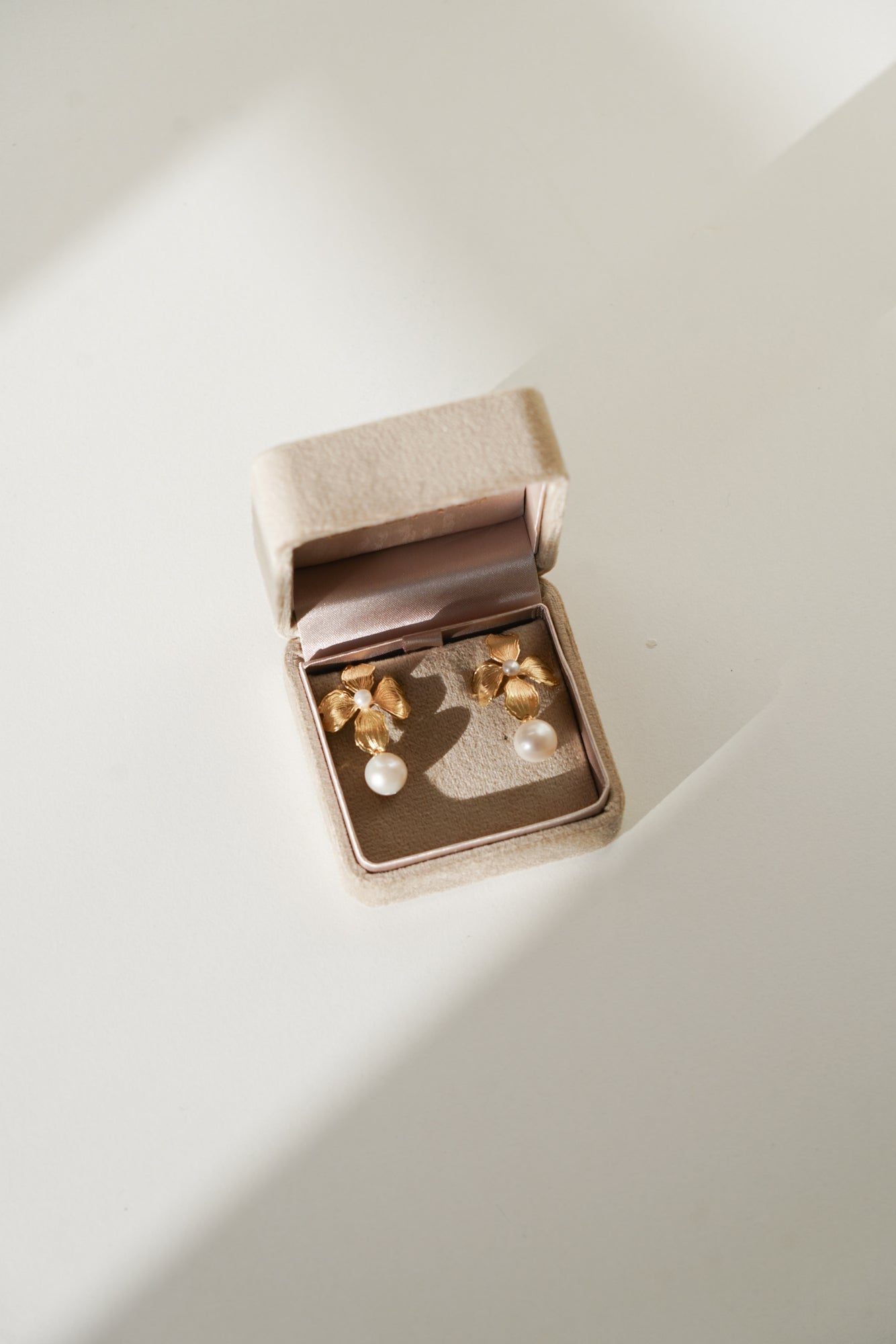Torino - Boucles d'oreilles courtes en perles naturelles - Boucles d'oreilles courtes - Atelier Lilac