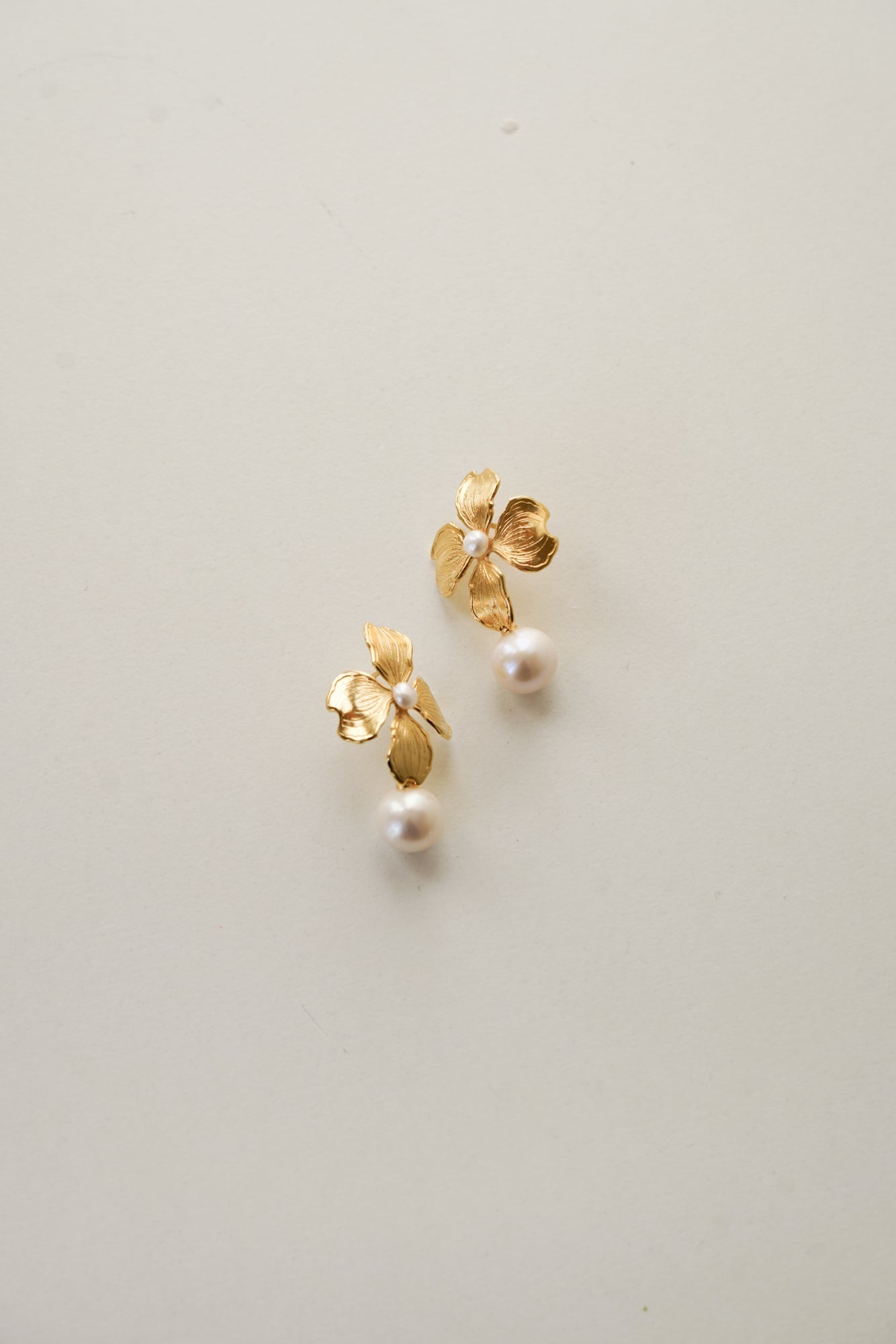 Torino - Boucles d'oreilles courtes en perles naturelles - Boucles d'oreilles courtes - Atelier Lilac