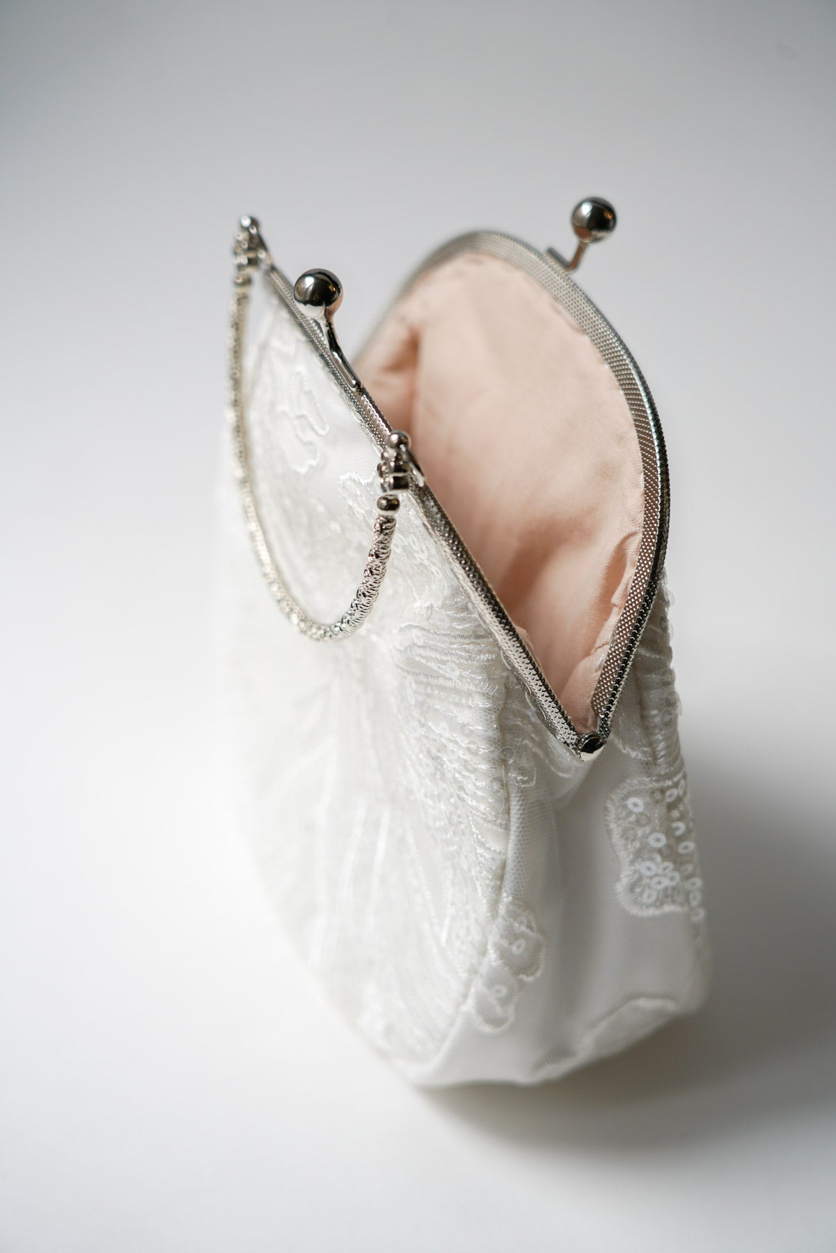 Sac de mariée élégant et romantique avec paillettes
