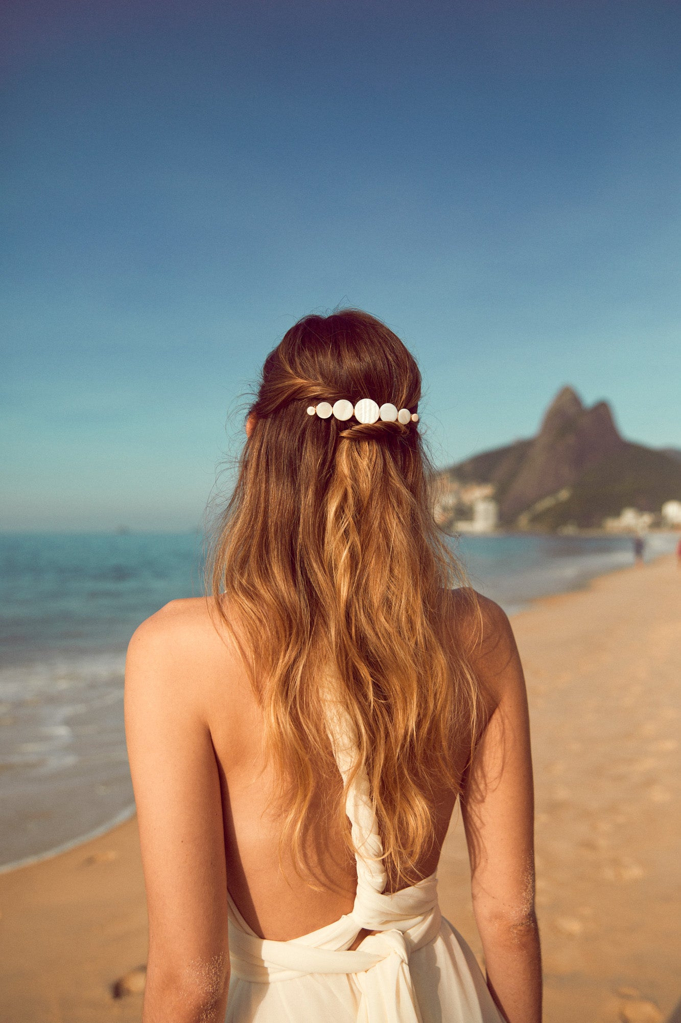 Barrette perle blanche pour mariage au château