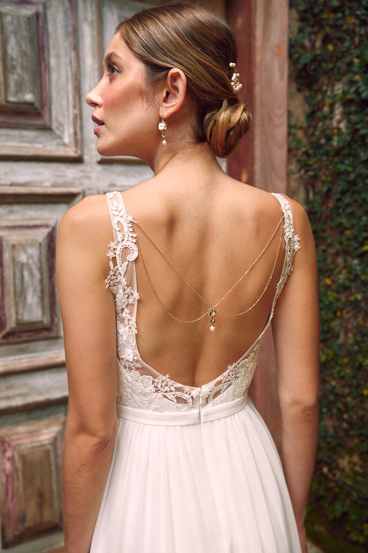 Chaines pour dos nu florale argent robe de mariee