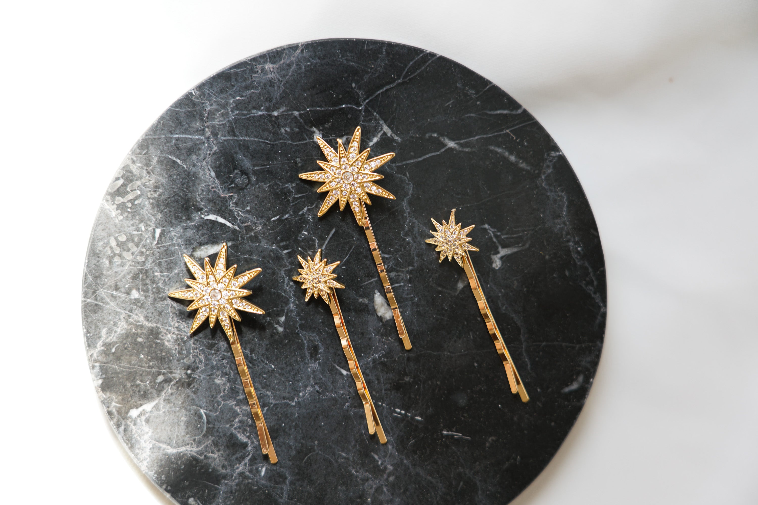 Pince à étoiles avec des zircons