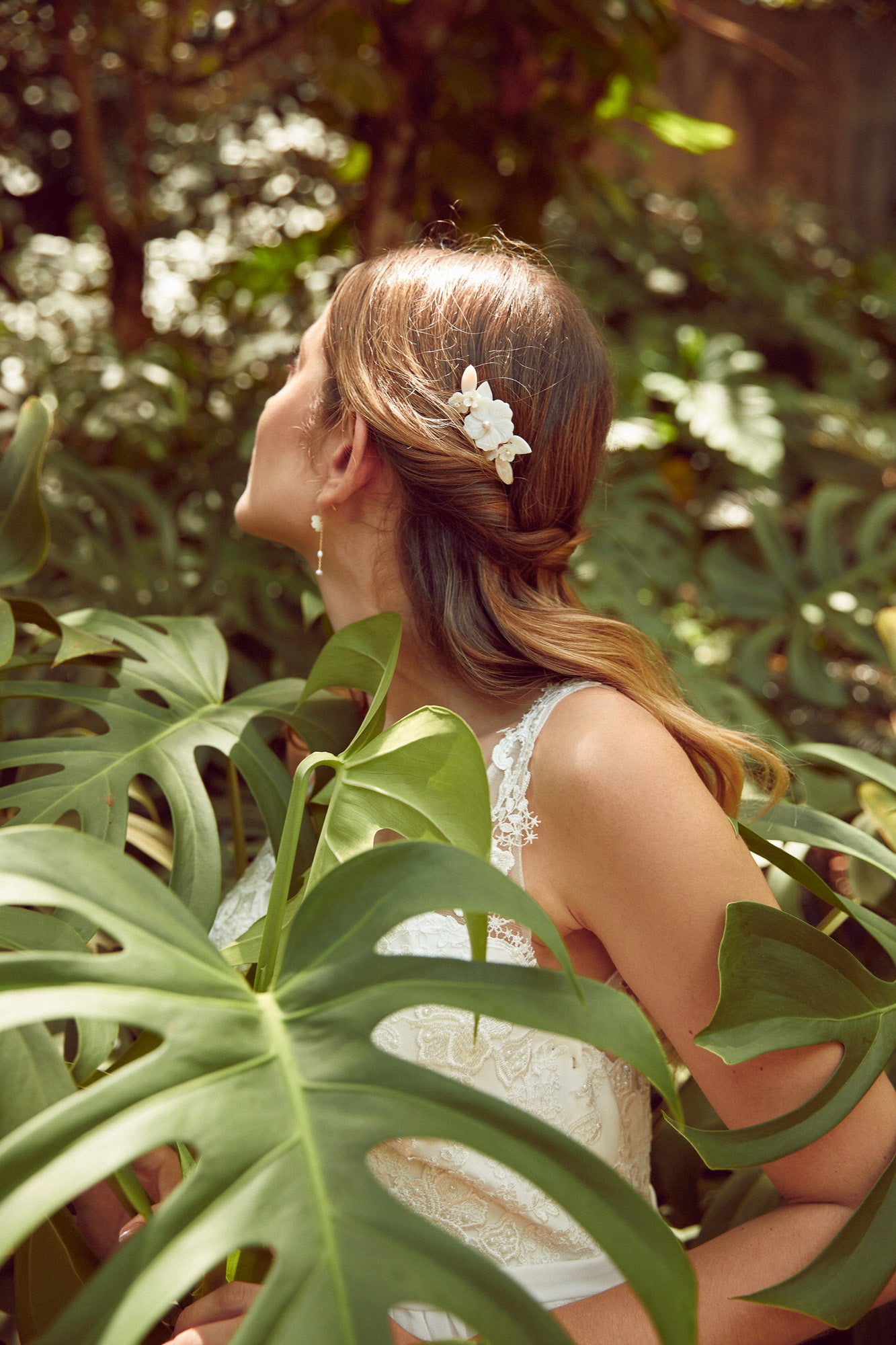 Aura - Pente madrepérola floral, boêmio e romântico