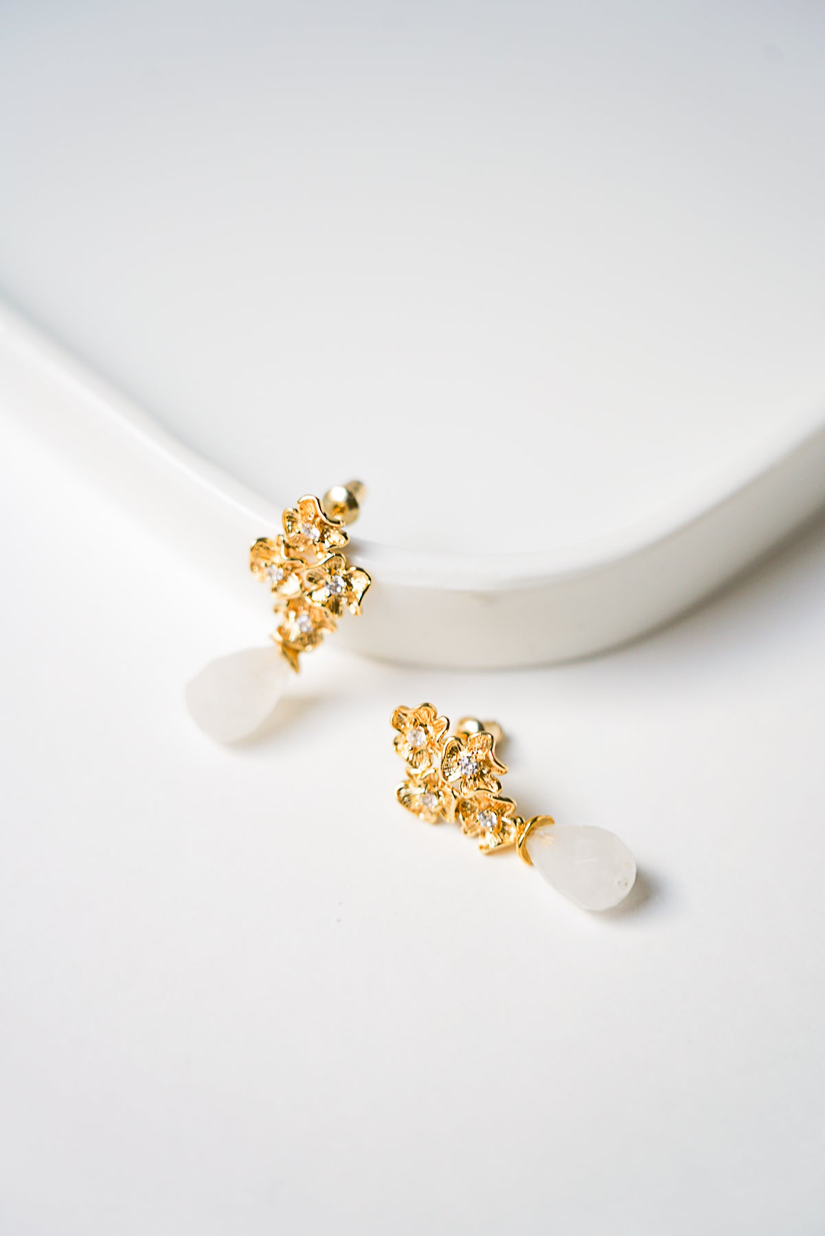 boucles d'oreilles de mariage florales