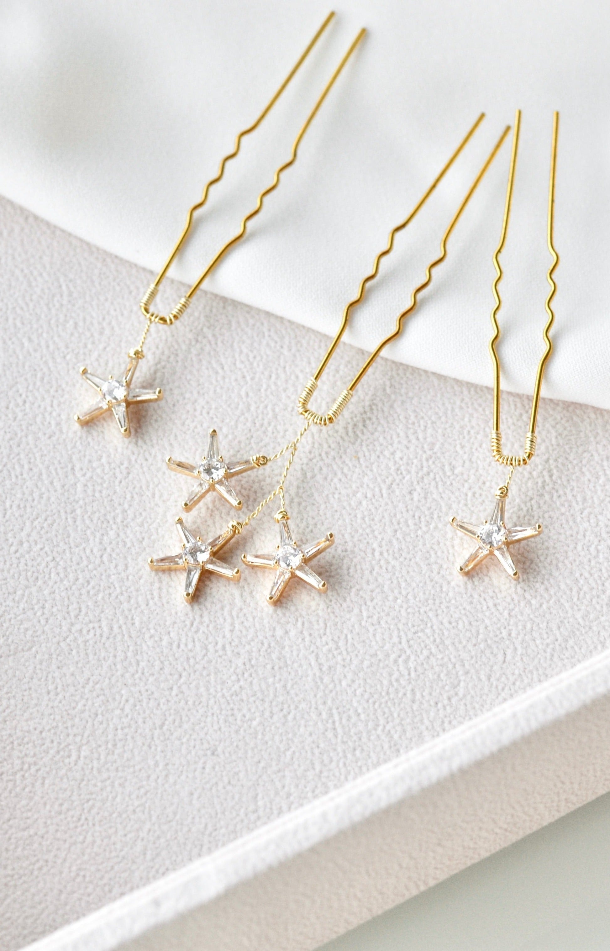 Pics à cheveux dorées étoiles moderne