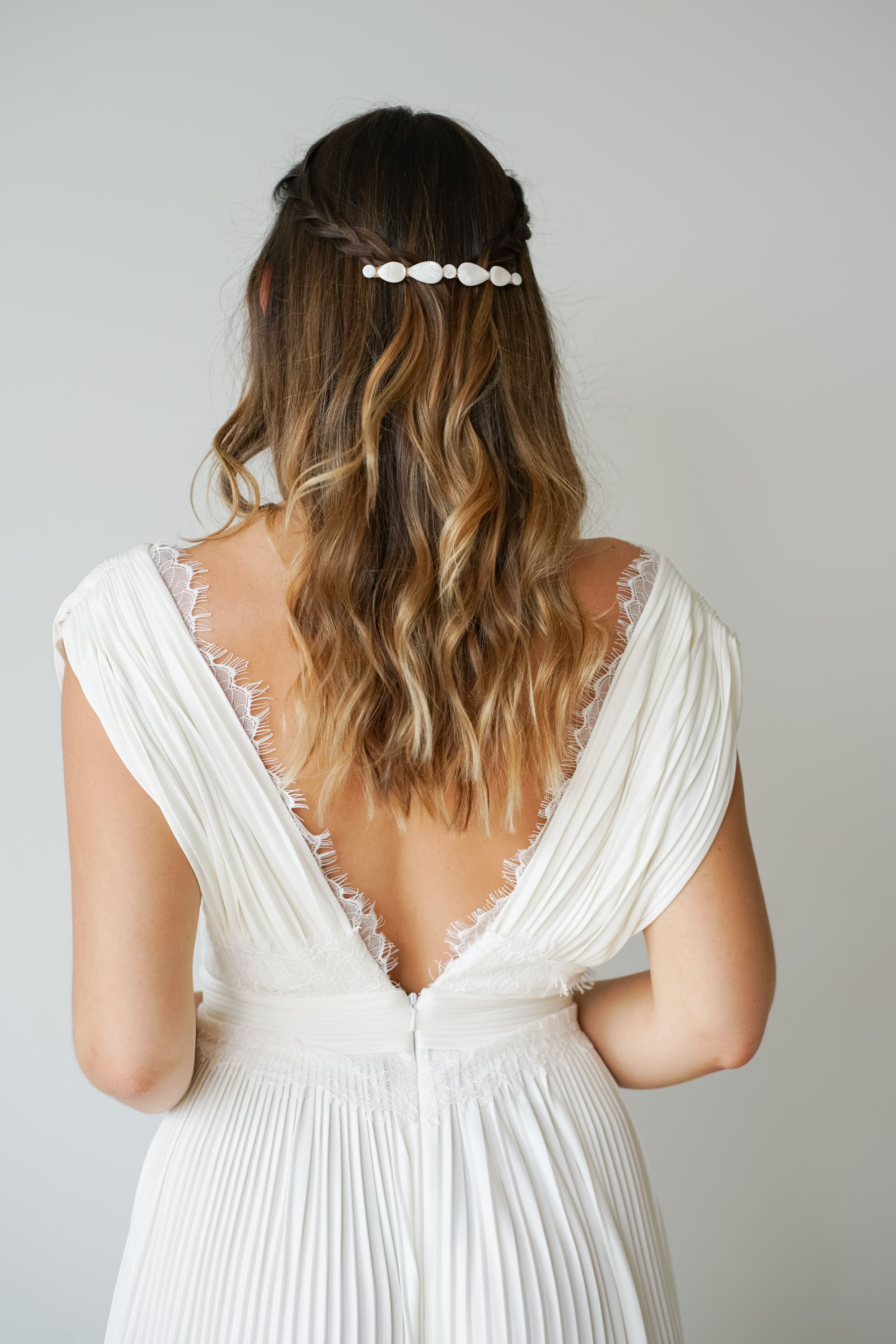 Bijou de tête mariée nacre