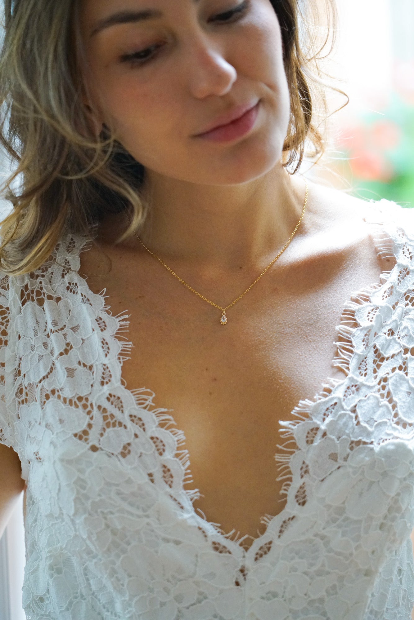 Devant d'un collier de dos romantique et élégant