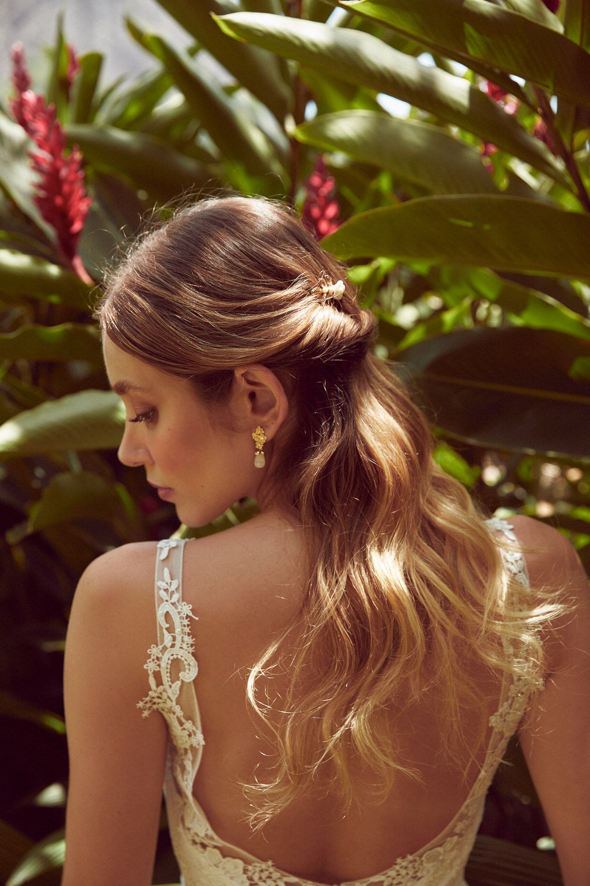 Boucles d'oreilles florales avec pierre naturelle