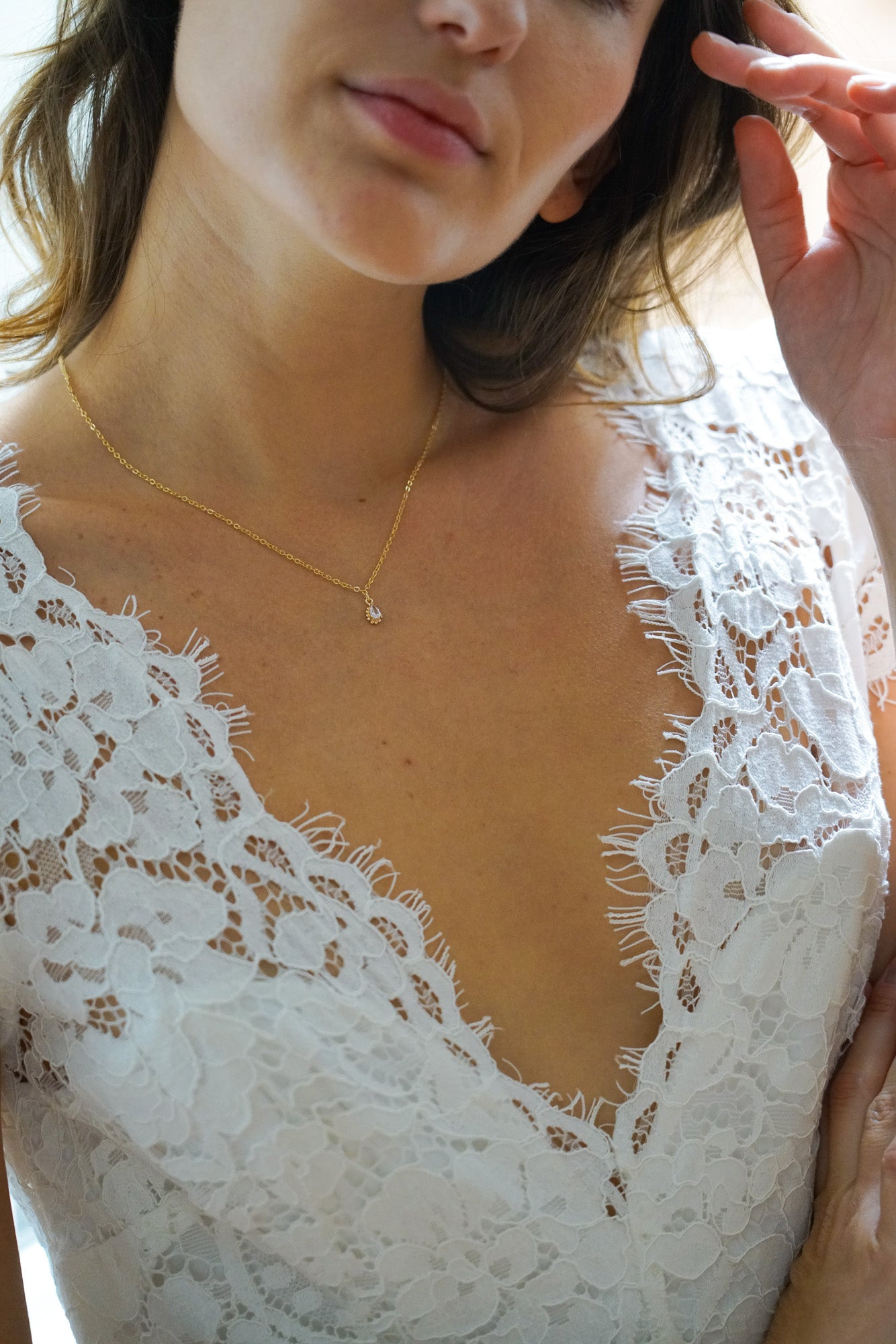 Devant d'un collier de dos fin et délicat