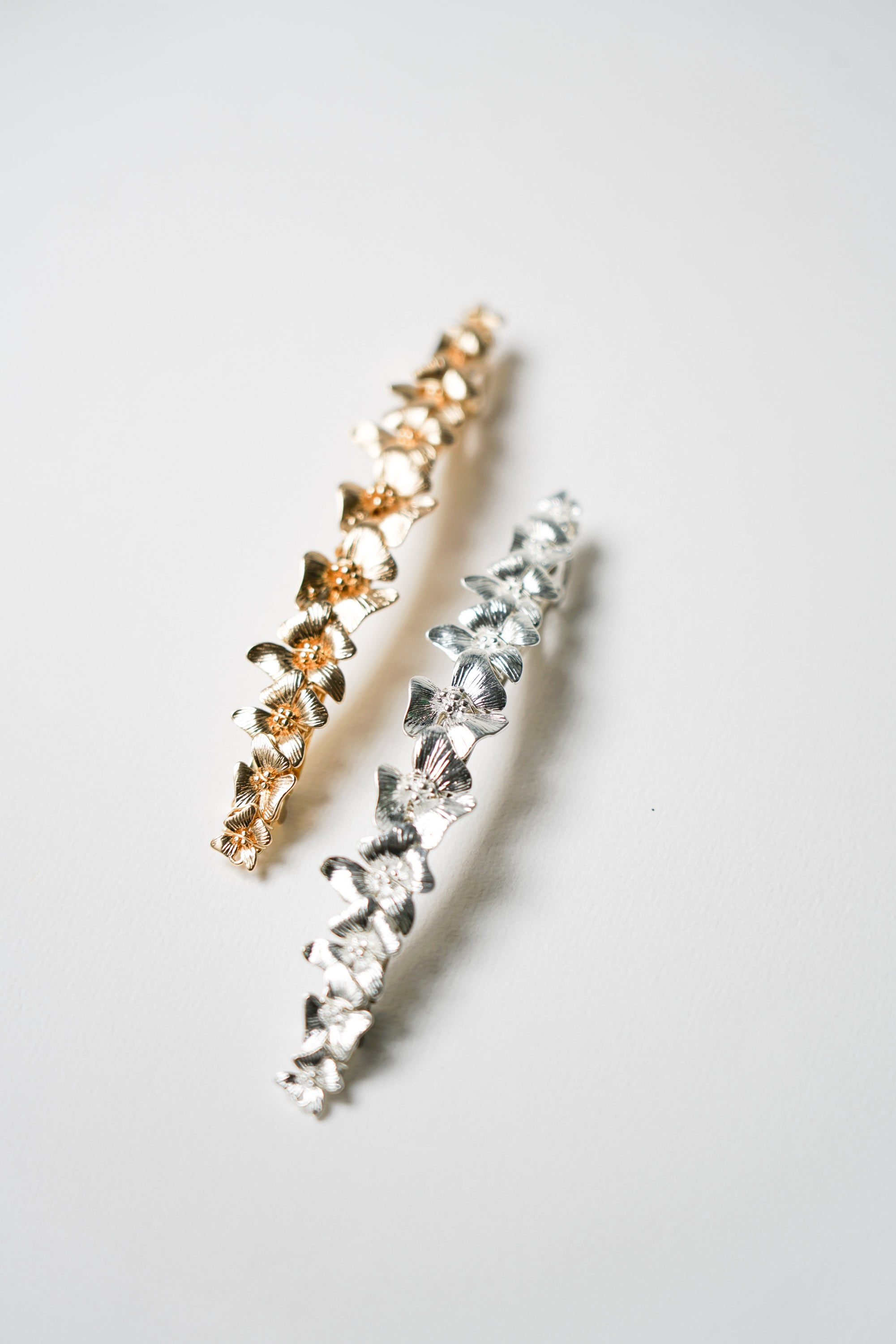 Barrettes à cheveux de mariage florales et bohèmes or et argent