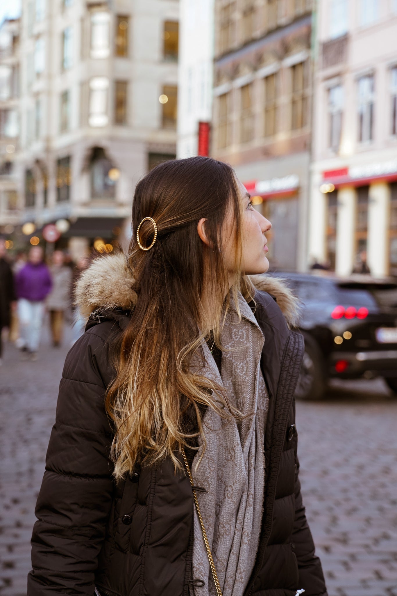 Barrette anneau avec billes pour cheveux