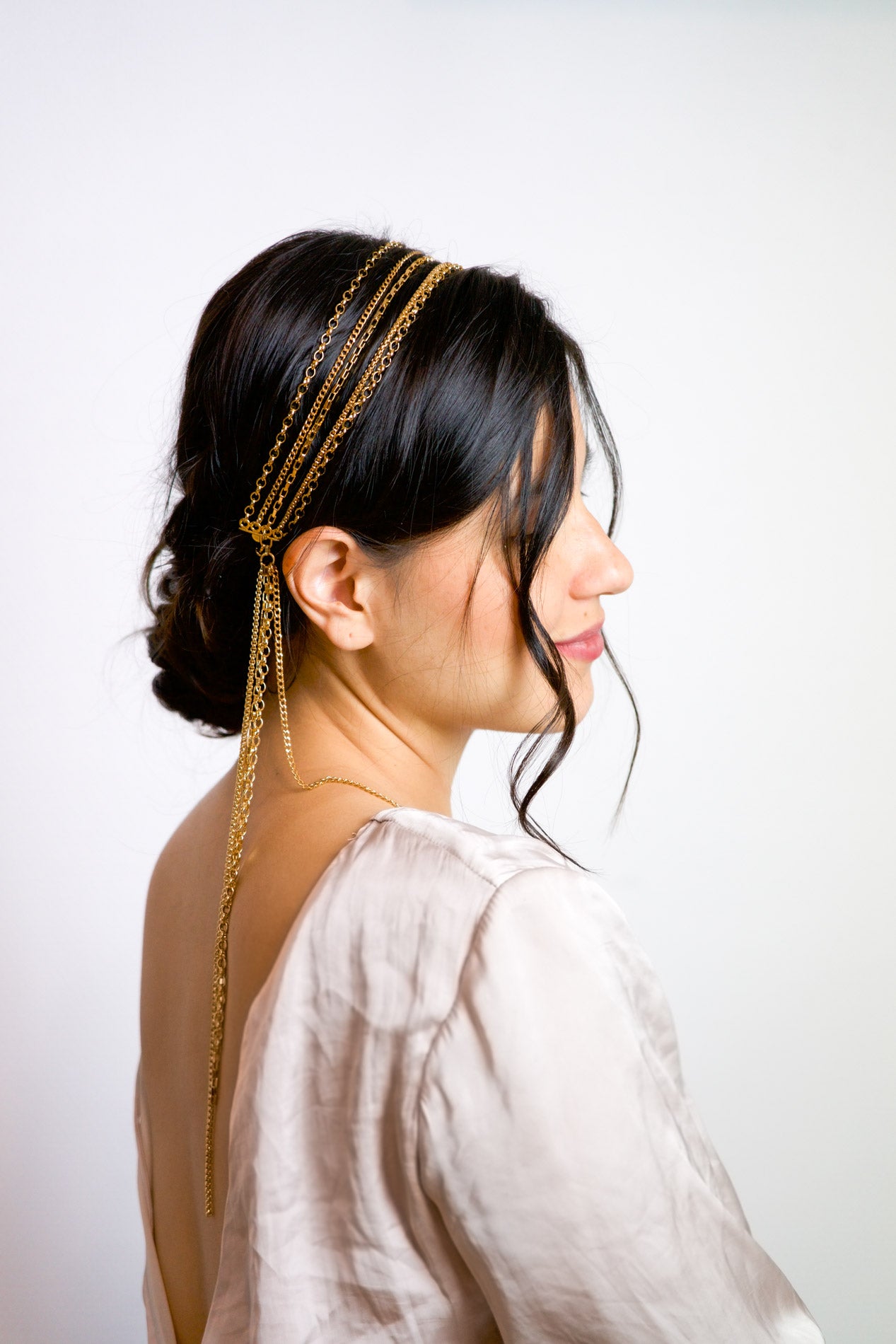 Romaine bandeau de chaines dorées