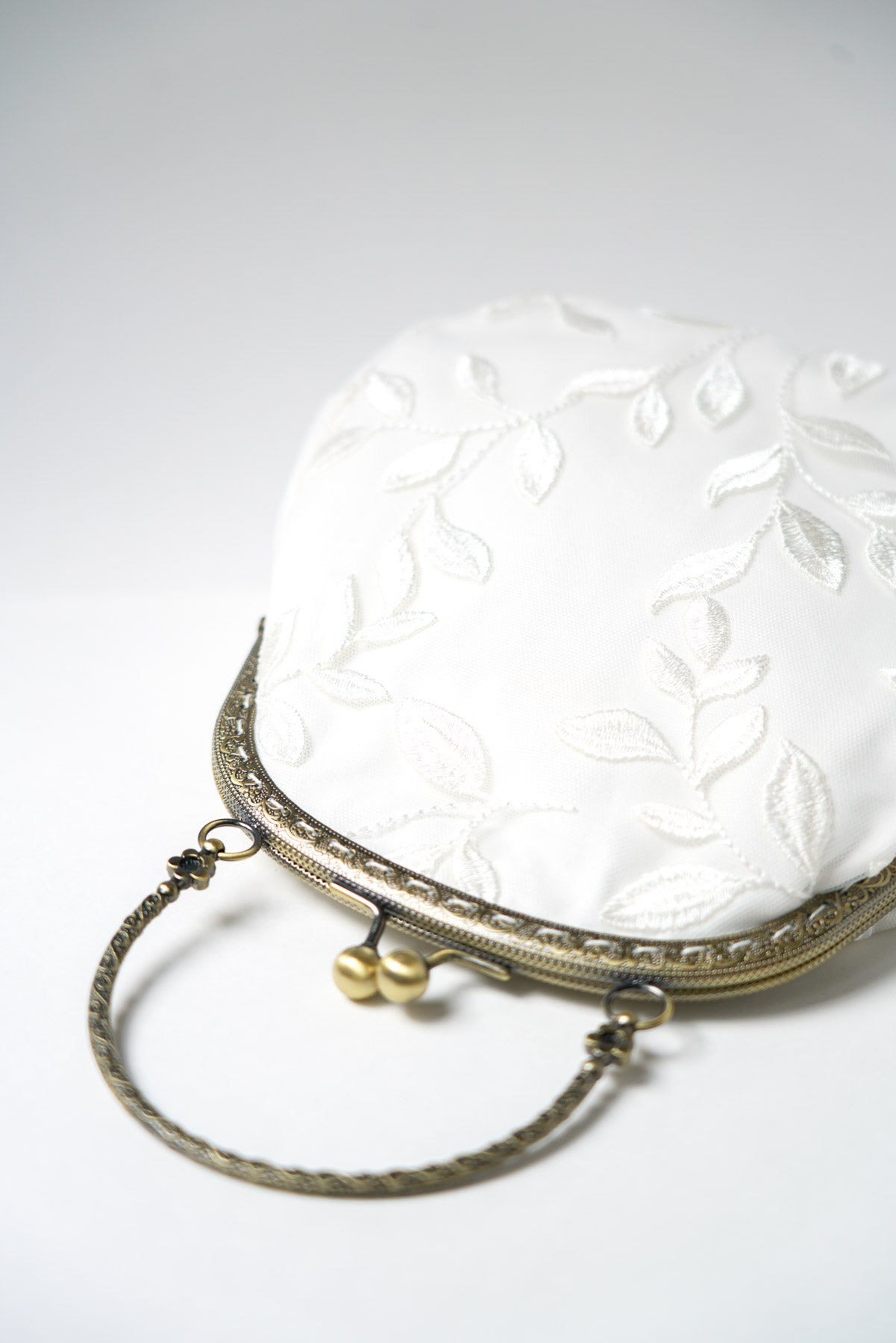 Sac floral de mariage vintage et élégant avec cadre en bronze