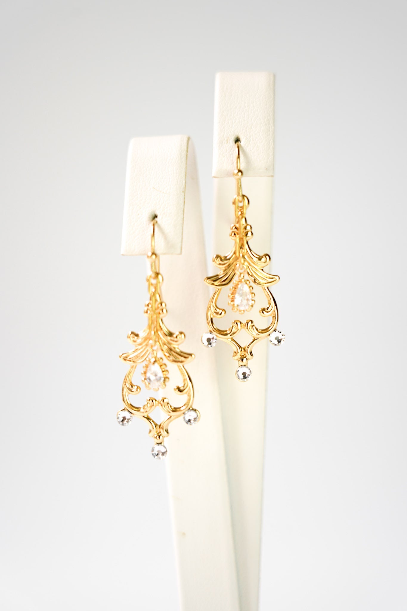 Boucles d'oreilles pendantes or baroques