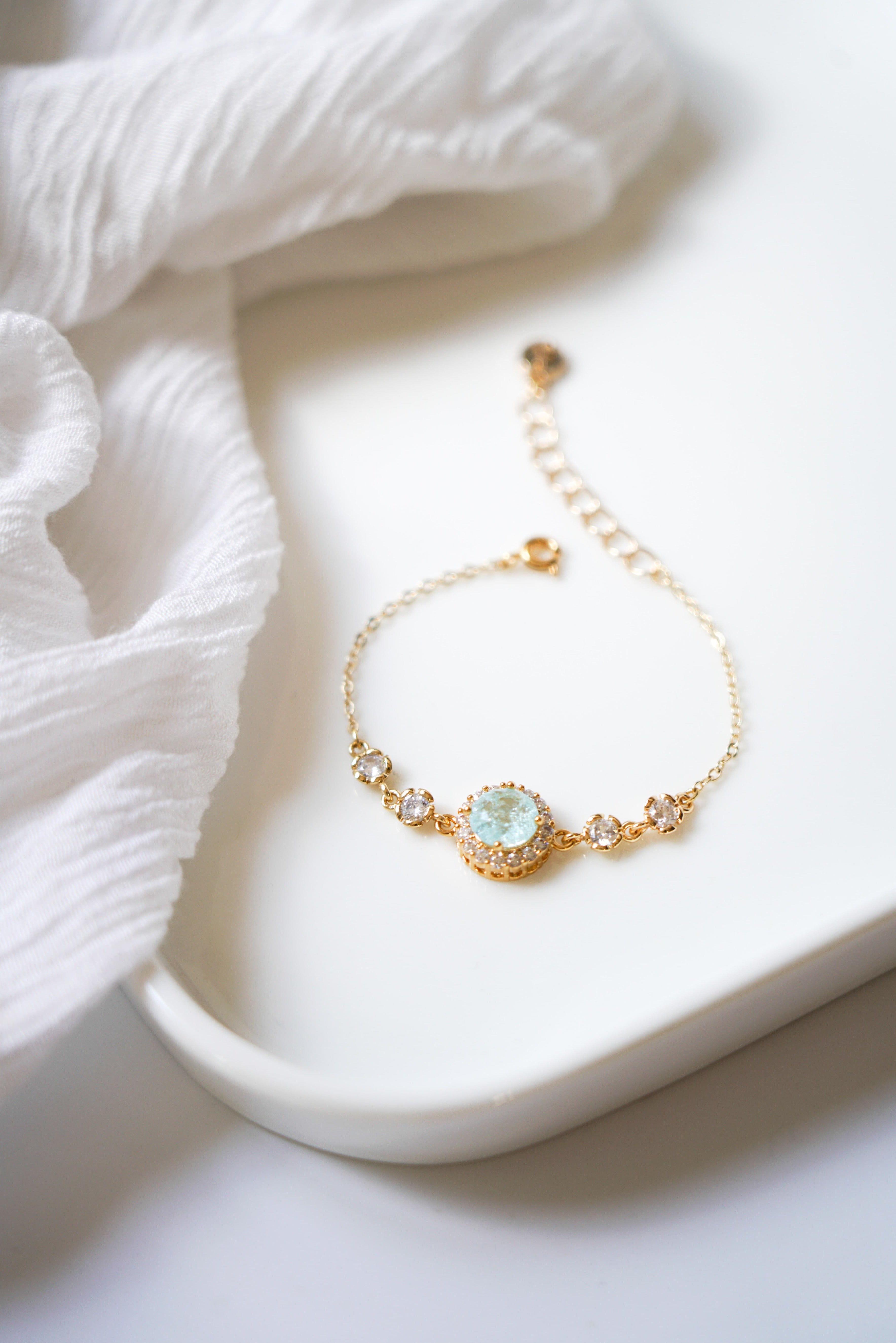 Bracelet quelque chose de bleu avec des pierres naturelles