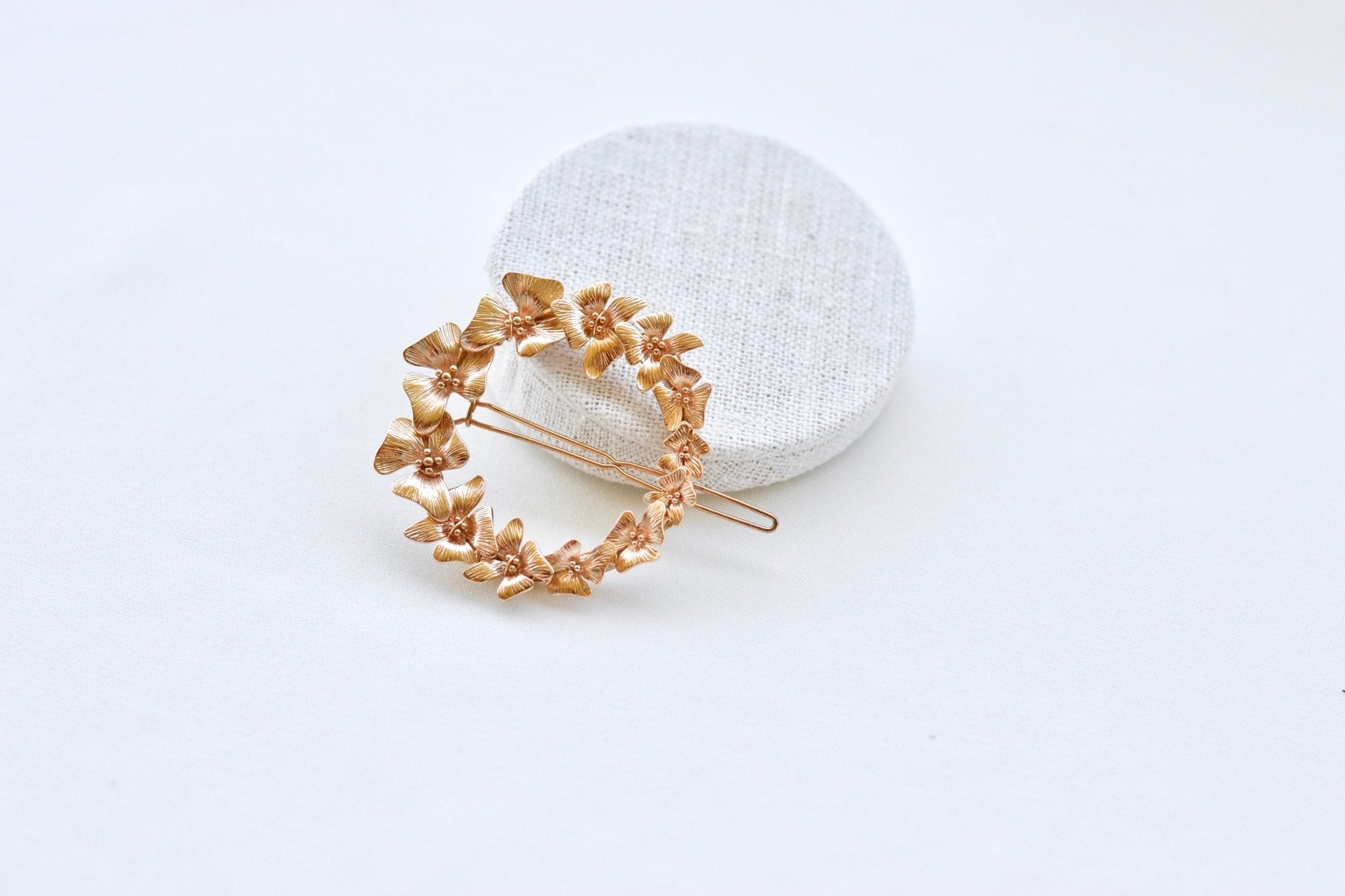 Fleuriste - Barrette circulaire de fleurs - Barrettes - Atelier Lilac