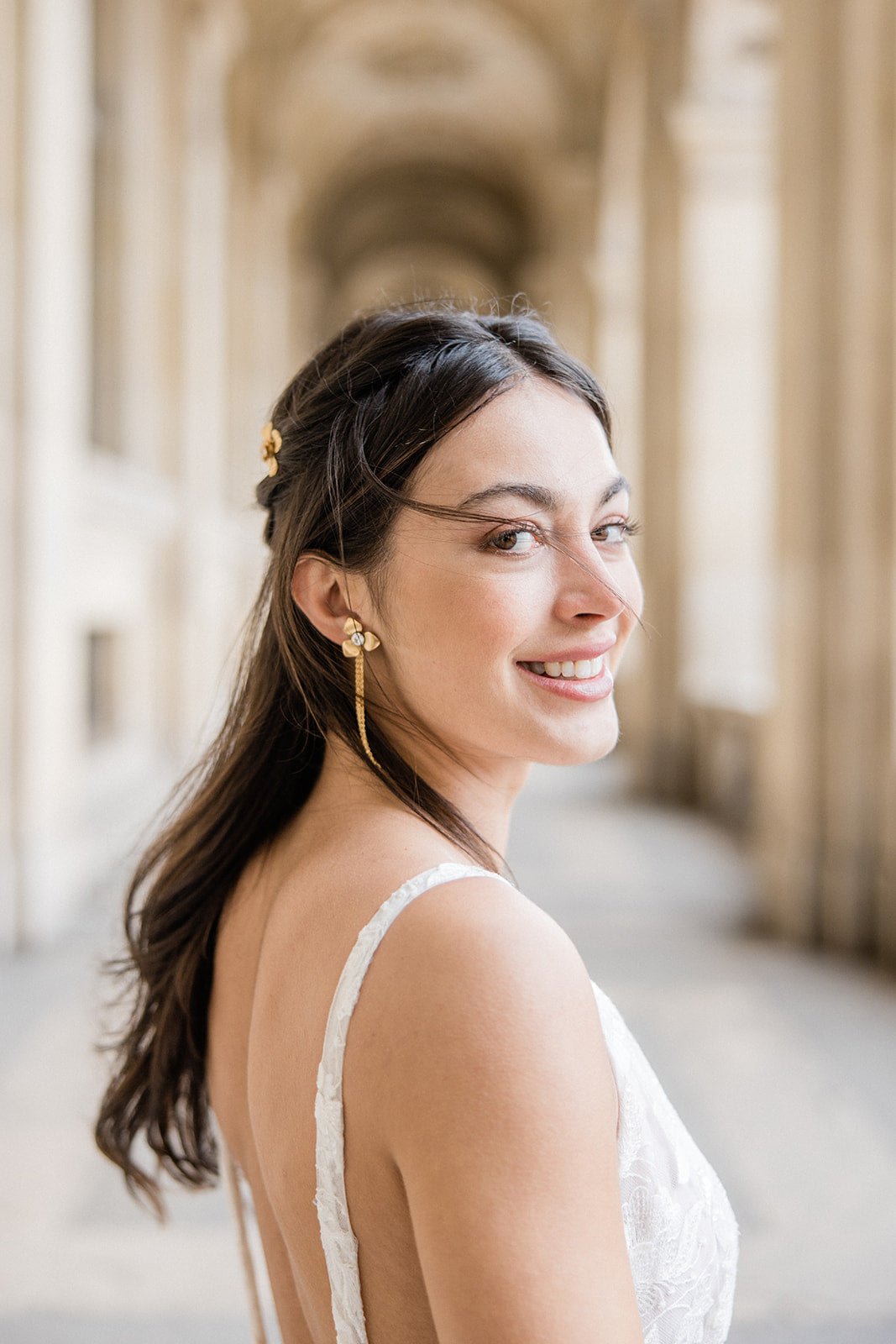 Jasmin - Boucles d'oreilles fleur dorées - Boucles d'oreilles courtes - Atelier Lilac