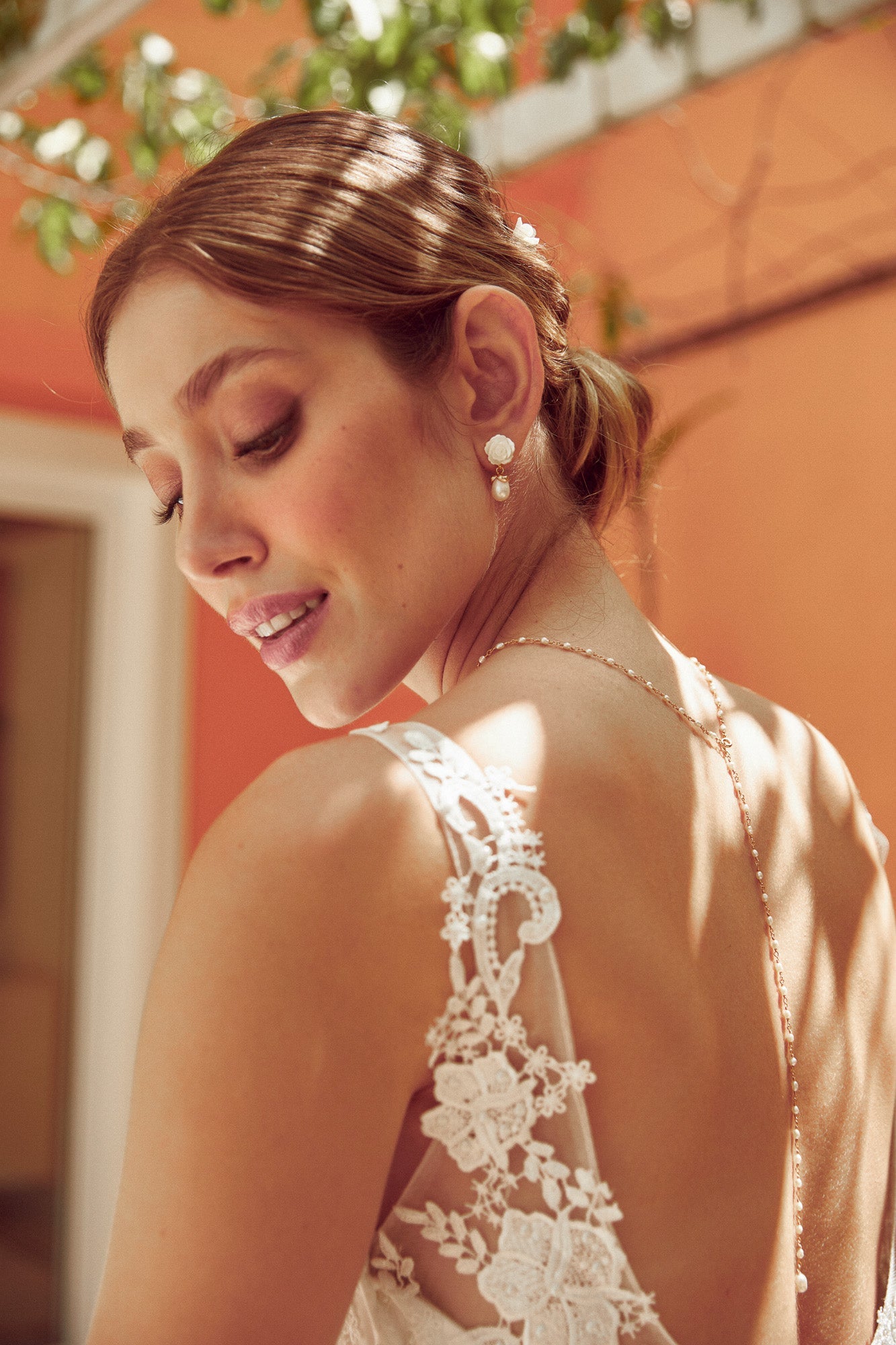 Livia - Boucles d'oreilles mariage roses nacrées et perles - Boucles d'oreilles courtes - Atelier Lilac