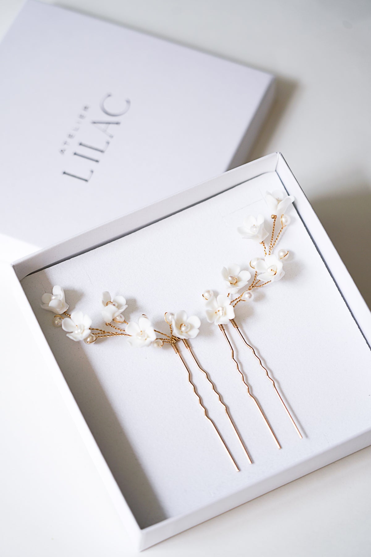 Livia - Pic à cheveux mariage fleurs en porcelaine - Pic double - Atelier Lilac