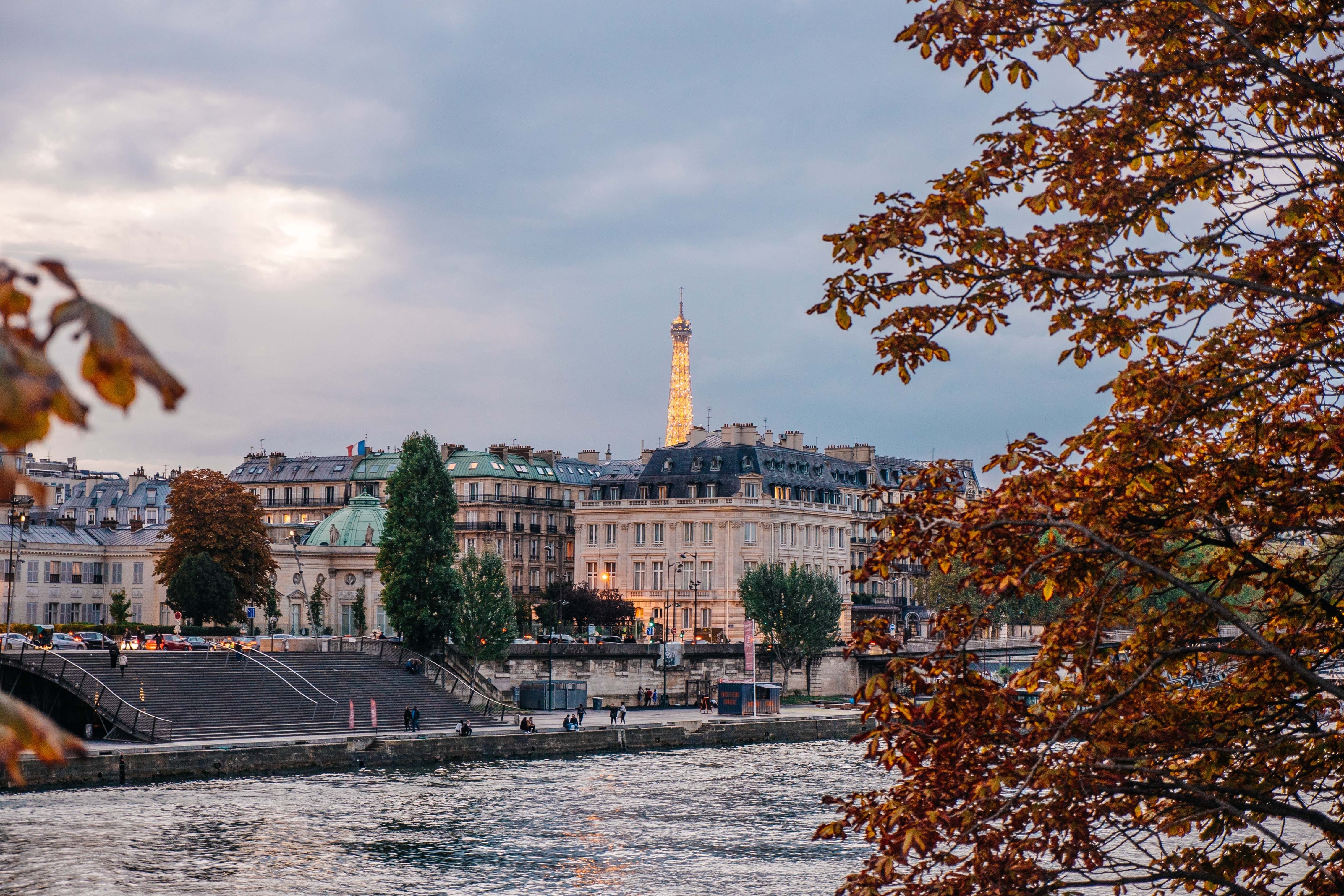 Paris, la ville parfaite pour votre shooting photo de mariage - Atelier Lilac