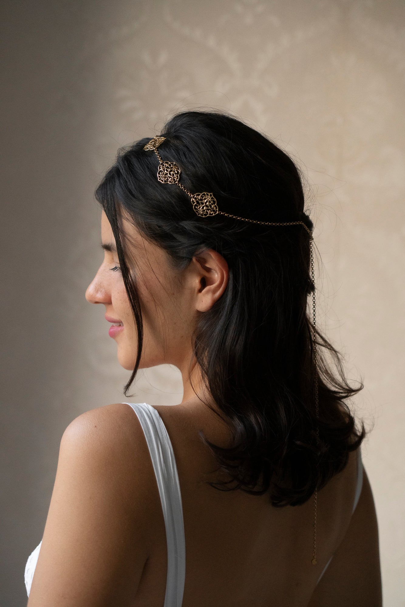 Souriante - Tiara Penteado Noiva