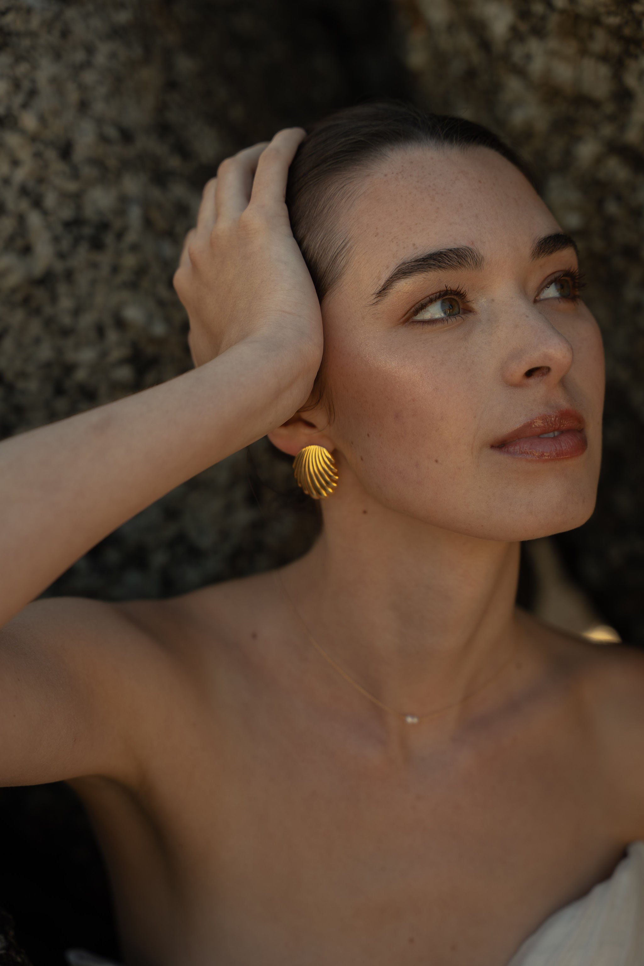 Haliotis – Boucles d'oreilles minimaliste coquille