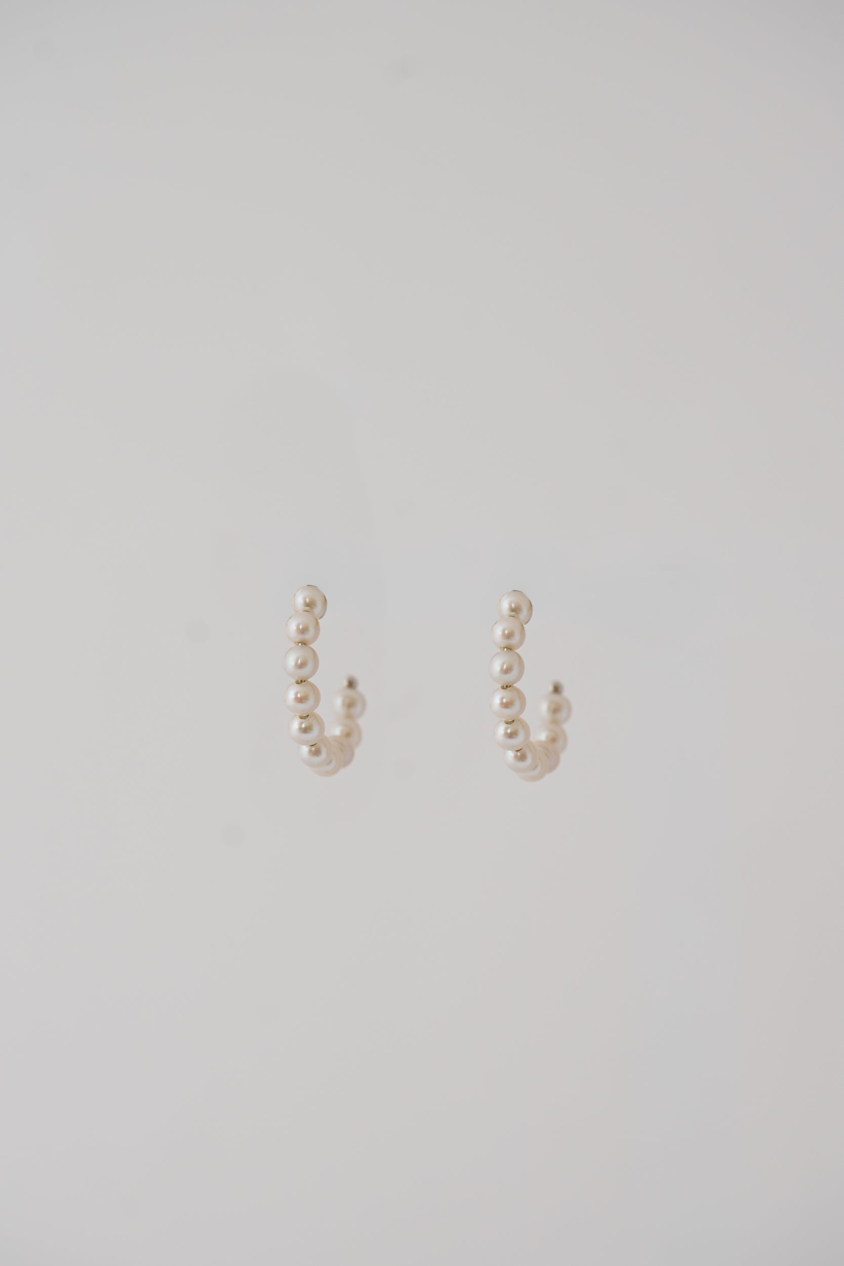 Faisan - Natural cultured pearl wedding hoop earrings - Long earrings - Atelier Lilac
