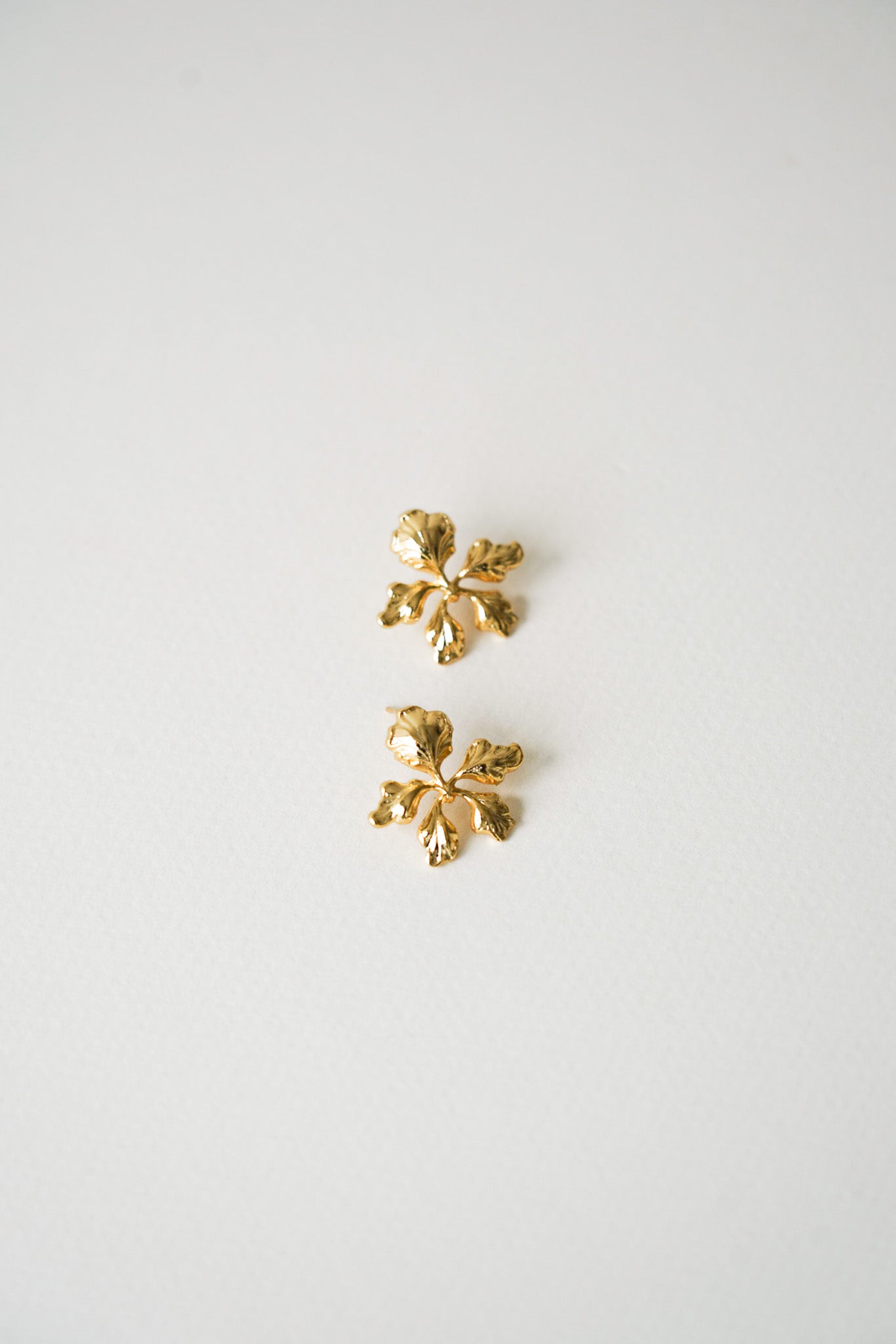 Firenze - Short floral earrings