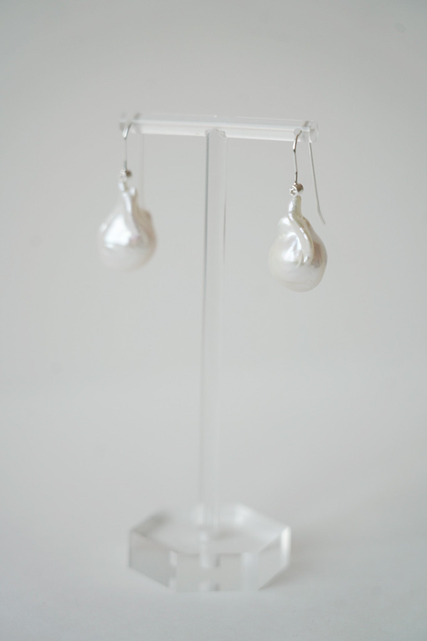 Ara - Boucles d'oreilles perles baroques argent 925 - Boucles d'oreilles courtes - Atelier Lilac