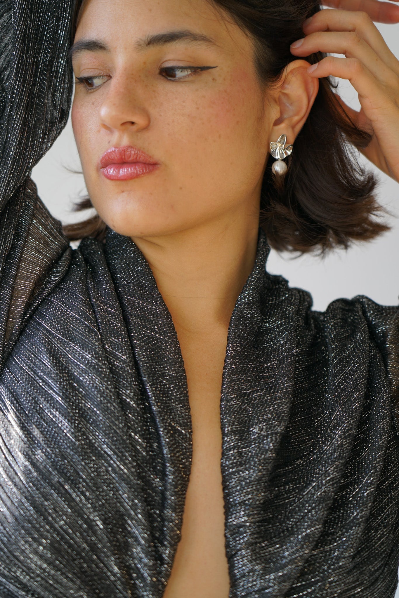 Bruna - Boucles d'oreilles tendance perle naturelle - Boucles d'oreilles courtes - Atelier Lilac