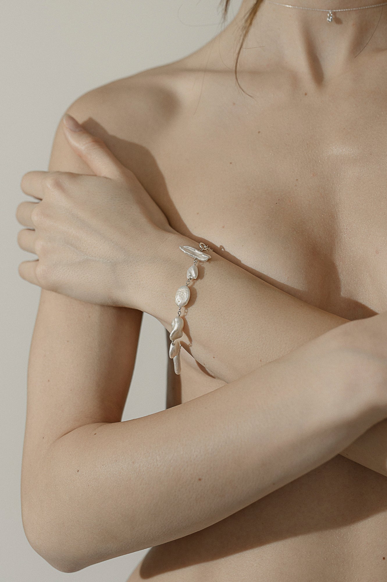 Ara - Baroque irregular pearl bracelet