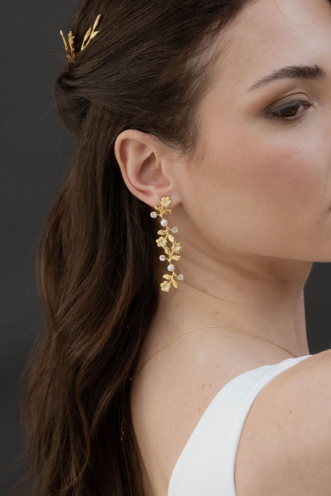 Donatella - Boucles d'oreilles pendantes florales de mariage - Boucles d'oreilles longues - Atelier Lilac