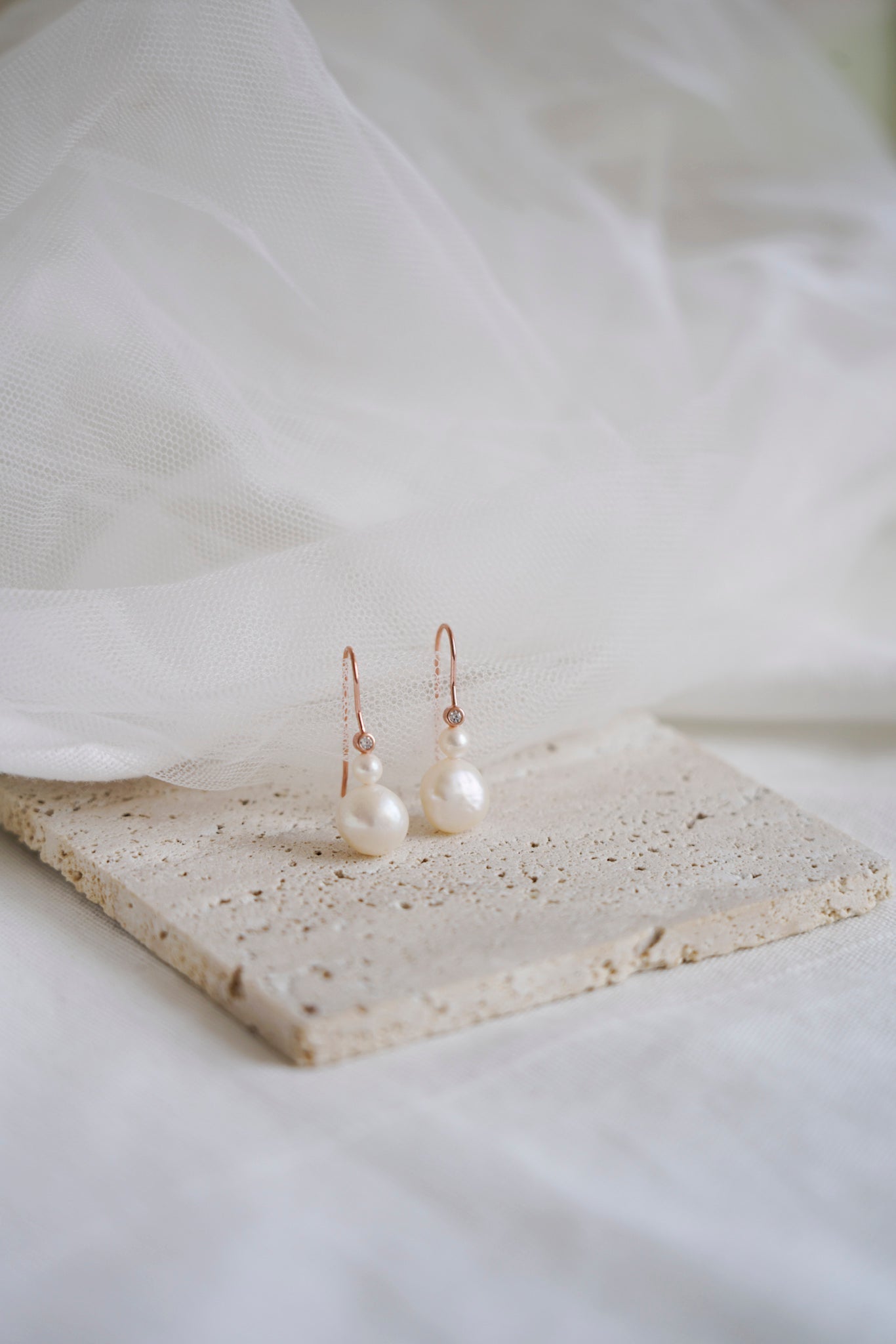 Duna - Boucles d'oreilles perles et zirconiums - Boucles d'oreilles courtes - Atelier Lilac