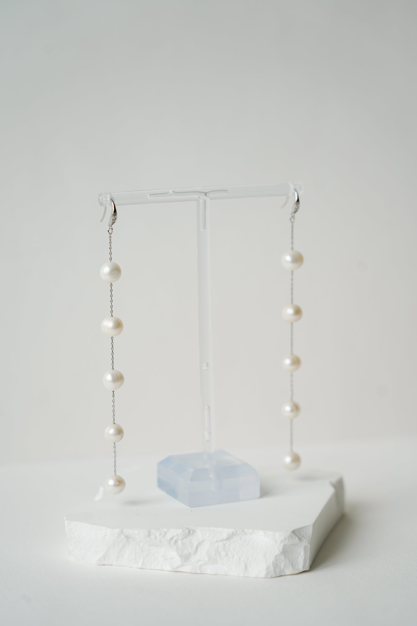 Lys - Boucles d'oreilles pendantes Perles naturelles - Boucles d'oreilles longues - Atelier Lilac
