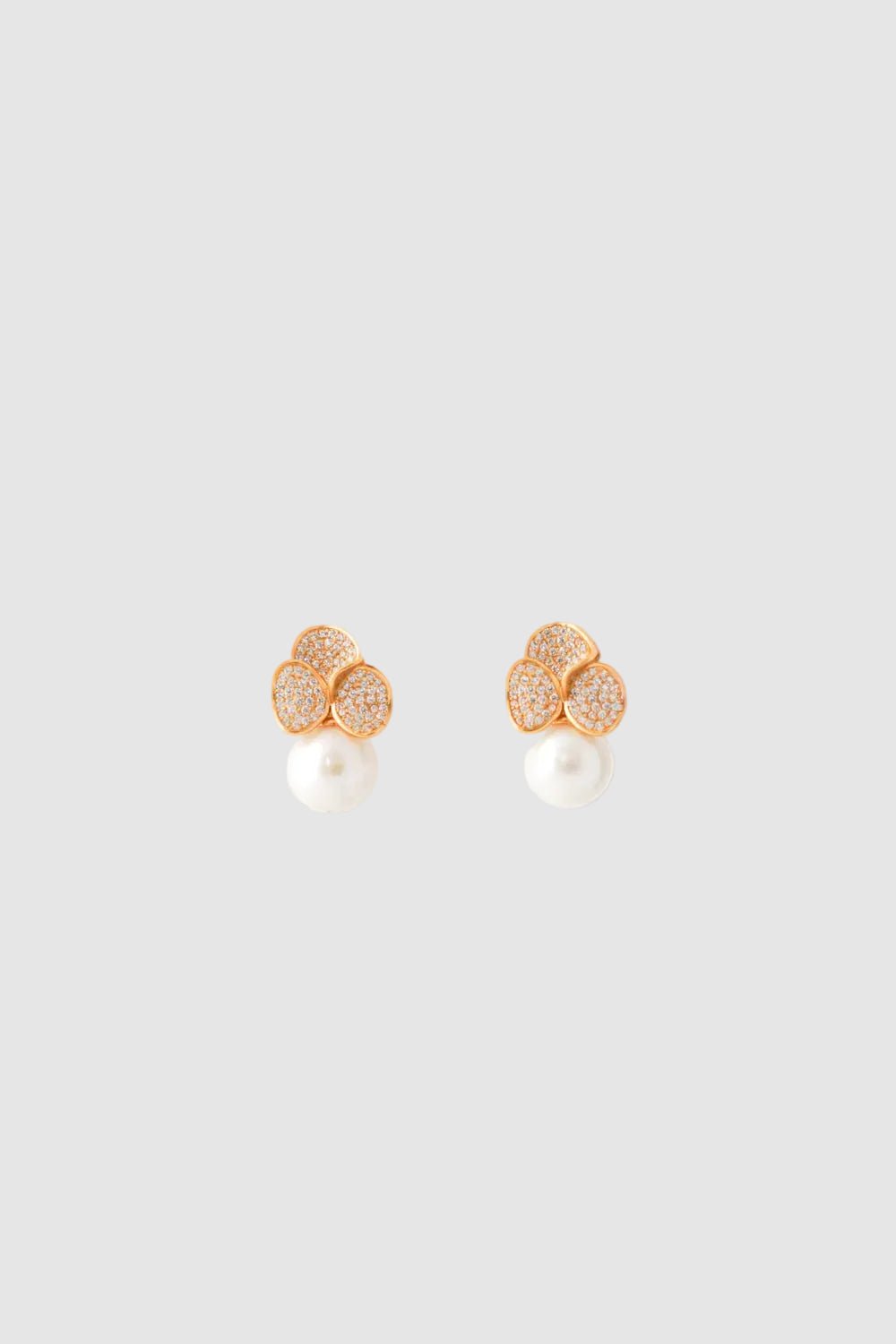 Myrtifolia – Boucles d'oreilles florales pour mariée pavés avec perles - Boucles d'oreilles courtes - Atelier Lilac